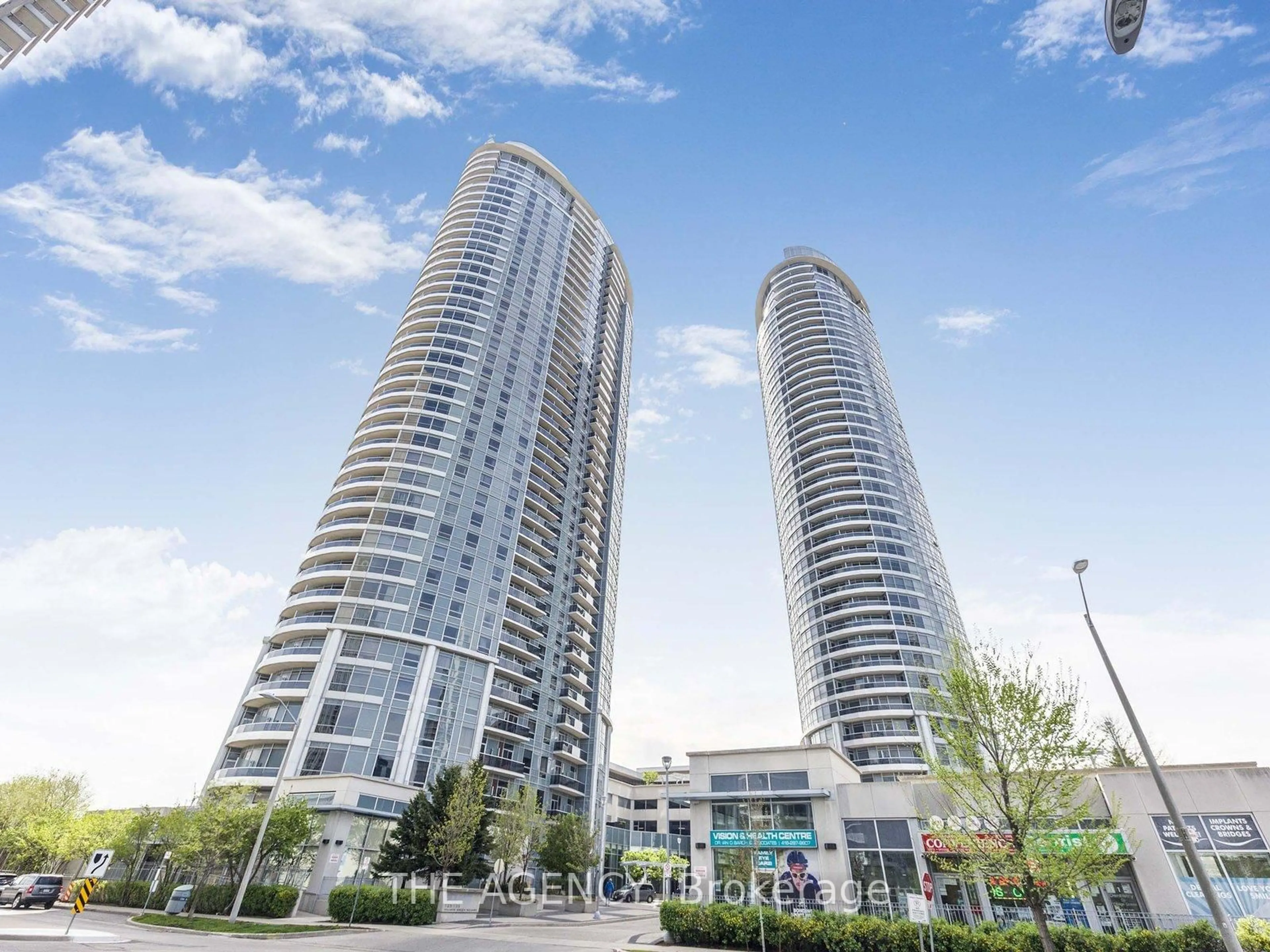 Balcony in the apartment, city buildings view from balcony for 125 Village Green Sq #3308, Toronto Ontario M1S 0G3