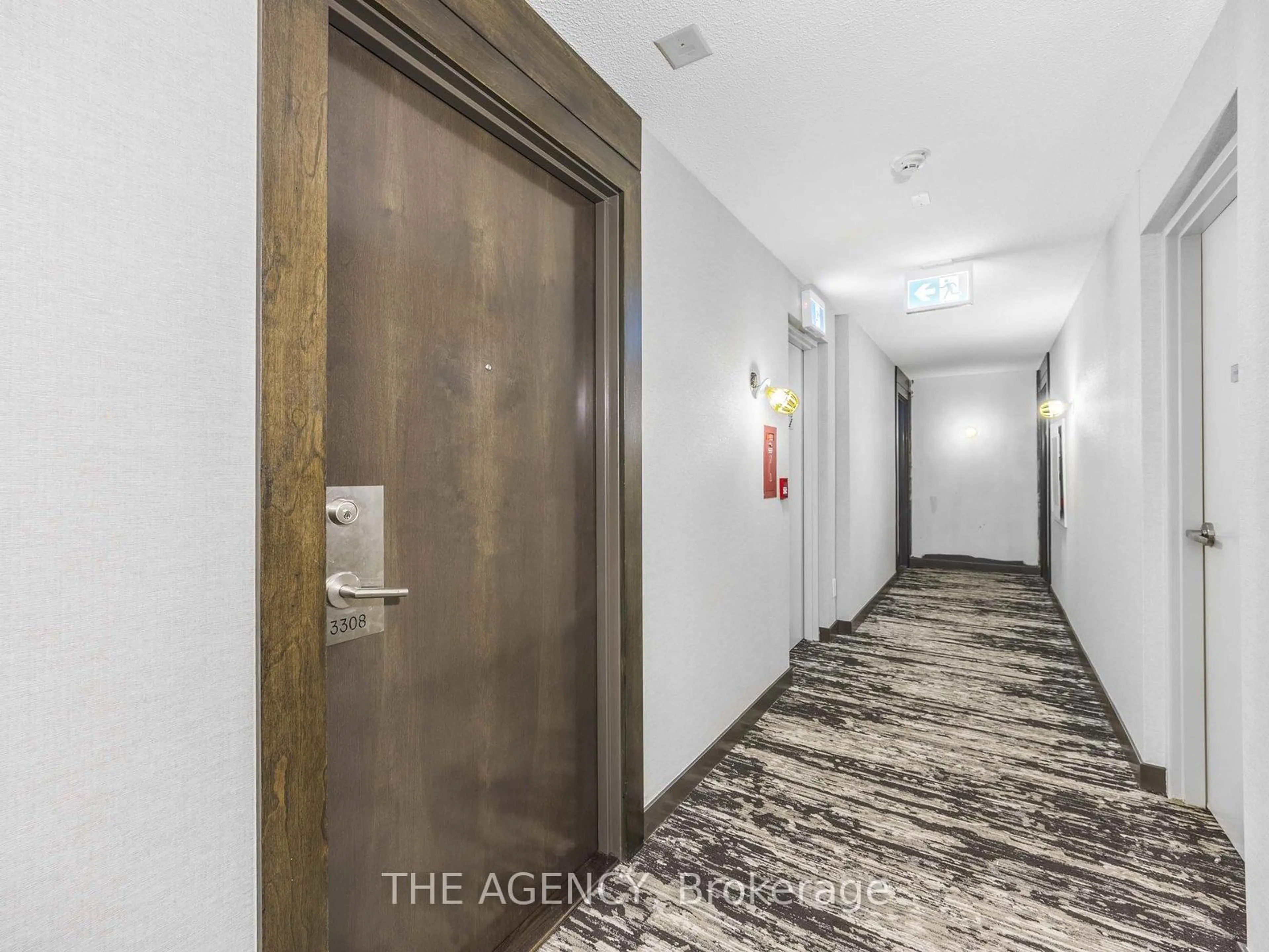 Indoor foyer for 125 Village Green Sq #3308, Toronto Ontario M1S 0G3