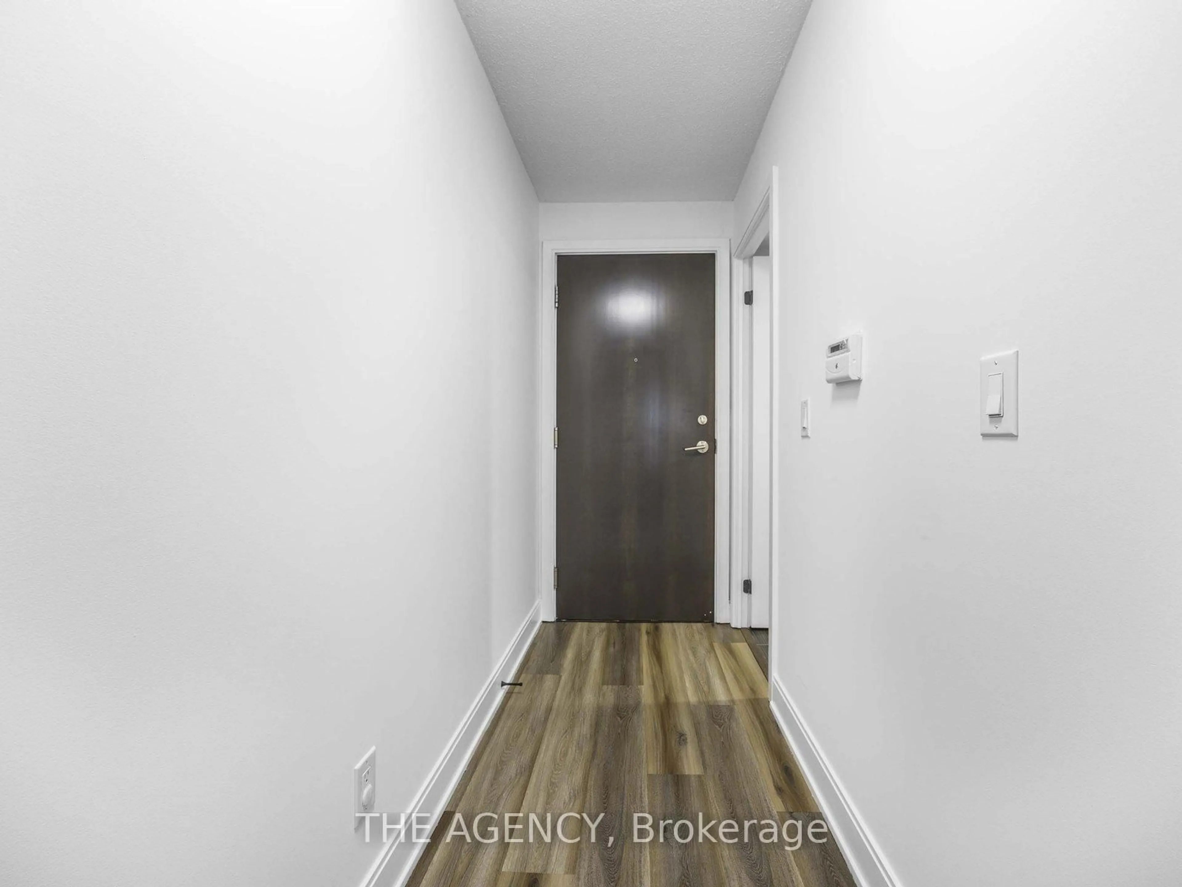 Indoor entryway for 125 Village Green Sq #3308, Toronto Ontario M1S 0G3