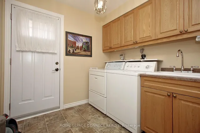 Additional property image - 92 Holmcrest Tr