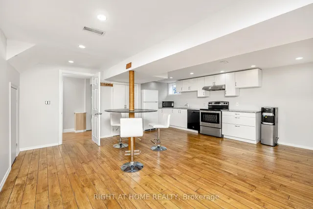 Additional property image - 15 Dalcourt Dr