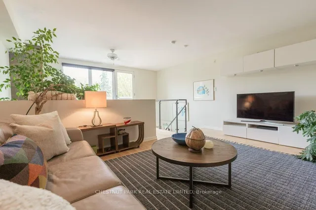 Additional property image - 2012 Queen St Unit 201