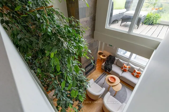 Additional property image - 2012 Queen St Unit 201
