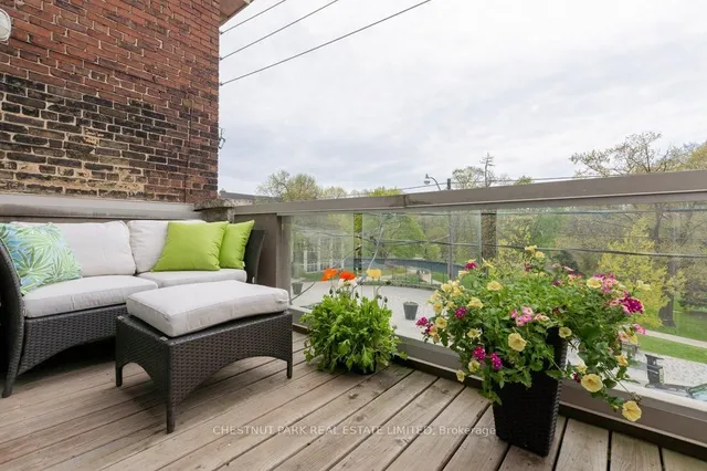 Additional property image - 2012 Queen St Unit 201