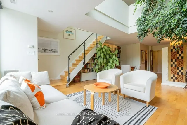 Additional property image - 2012 Queen St Unit 201