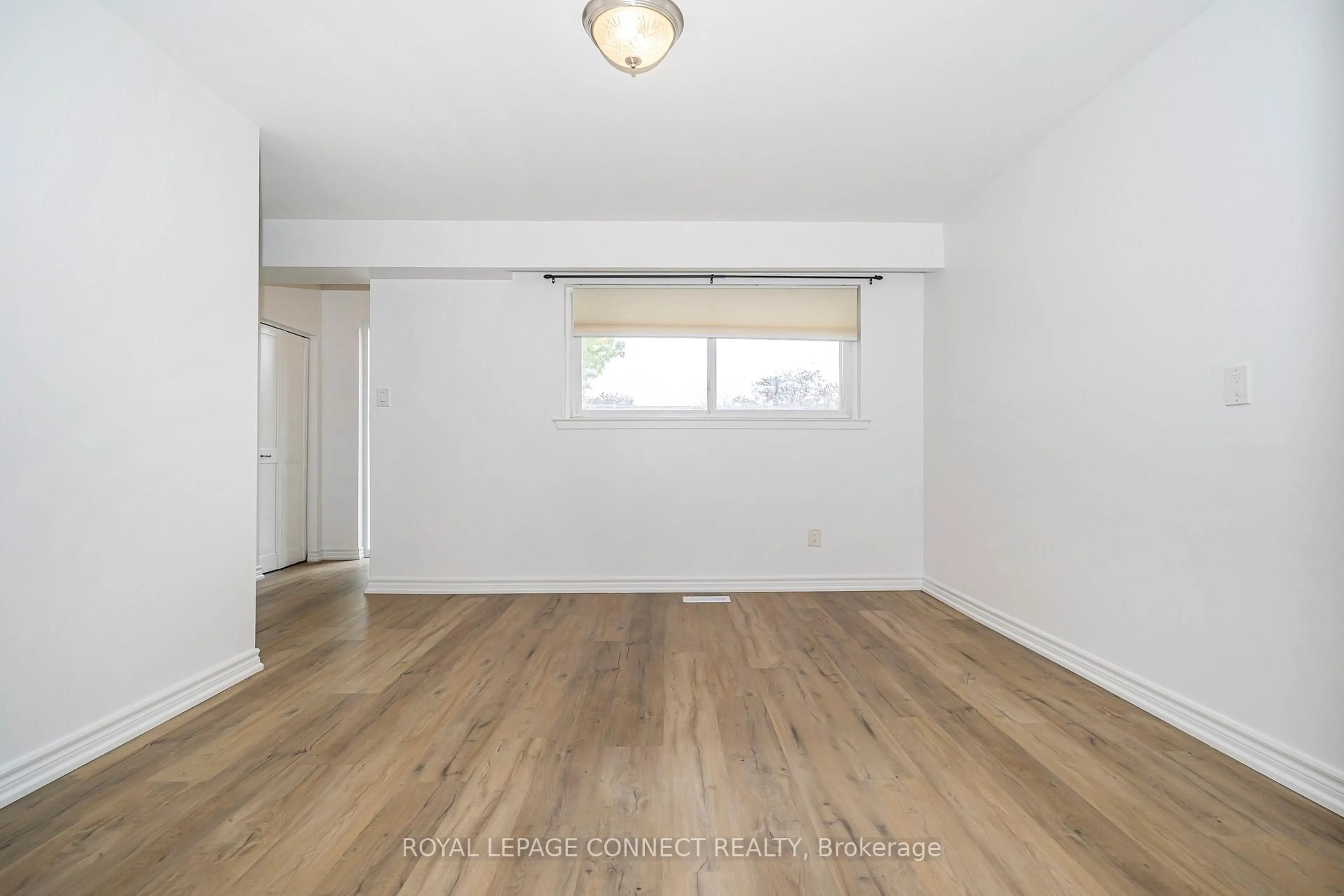 A pic of a room for 925 Bayly St #35, Pickering Ontario L1W 1L4
