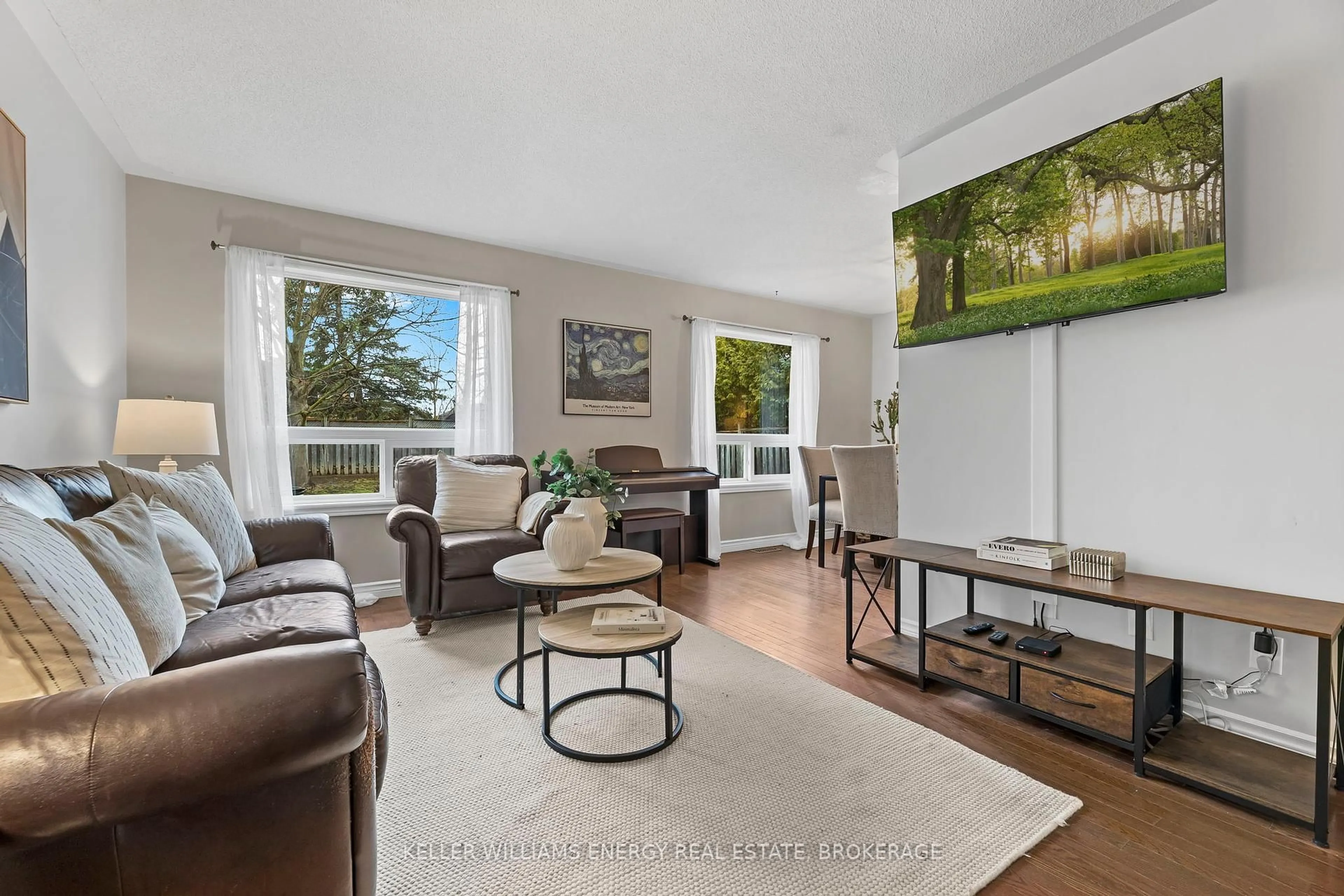 Living room with furniture, unknown for 50 Kershaw St, Clarington Ontario L1C 4T7