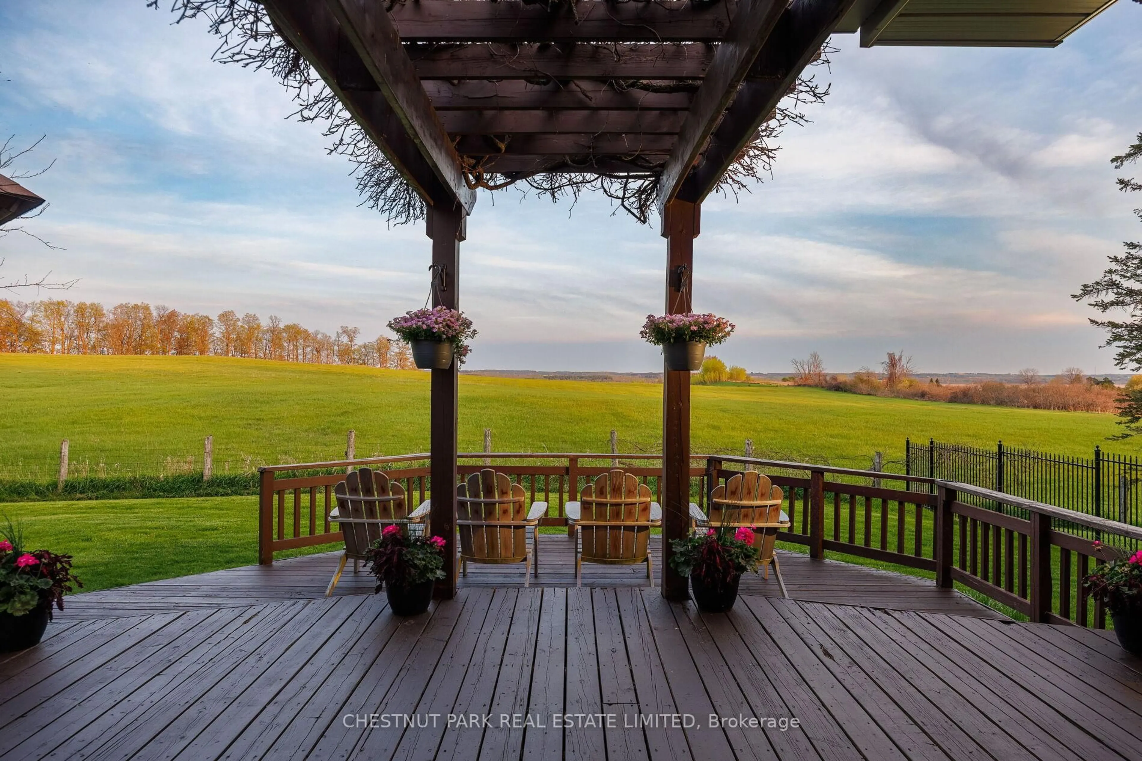 Patio, water/lake/river/ocean view for 2410 Ashbridge Rd, Scugog Ontario L9L 1B4