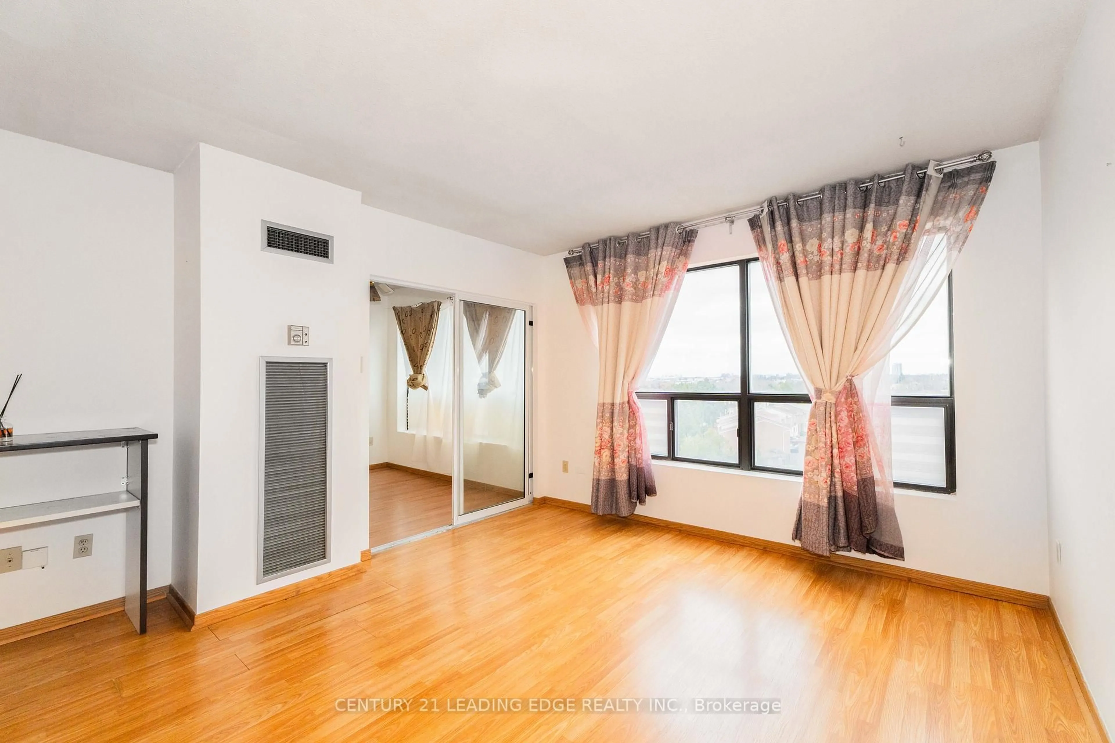 A pic of a room for 39 KIMBERCROFT Crt #606, Toronto Ontario M1S 5B5