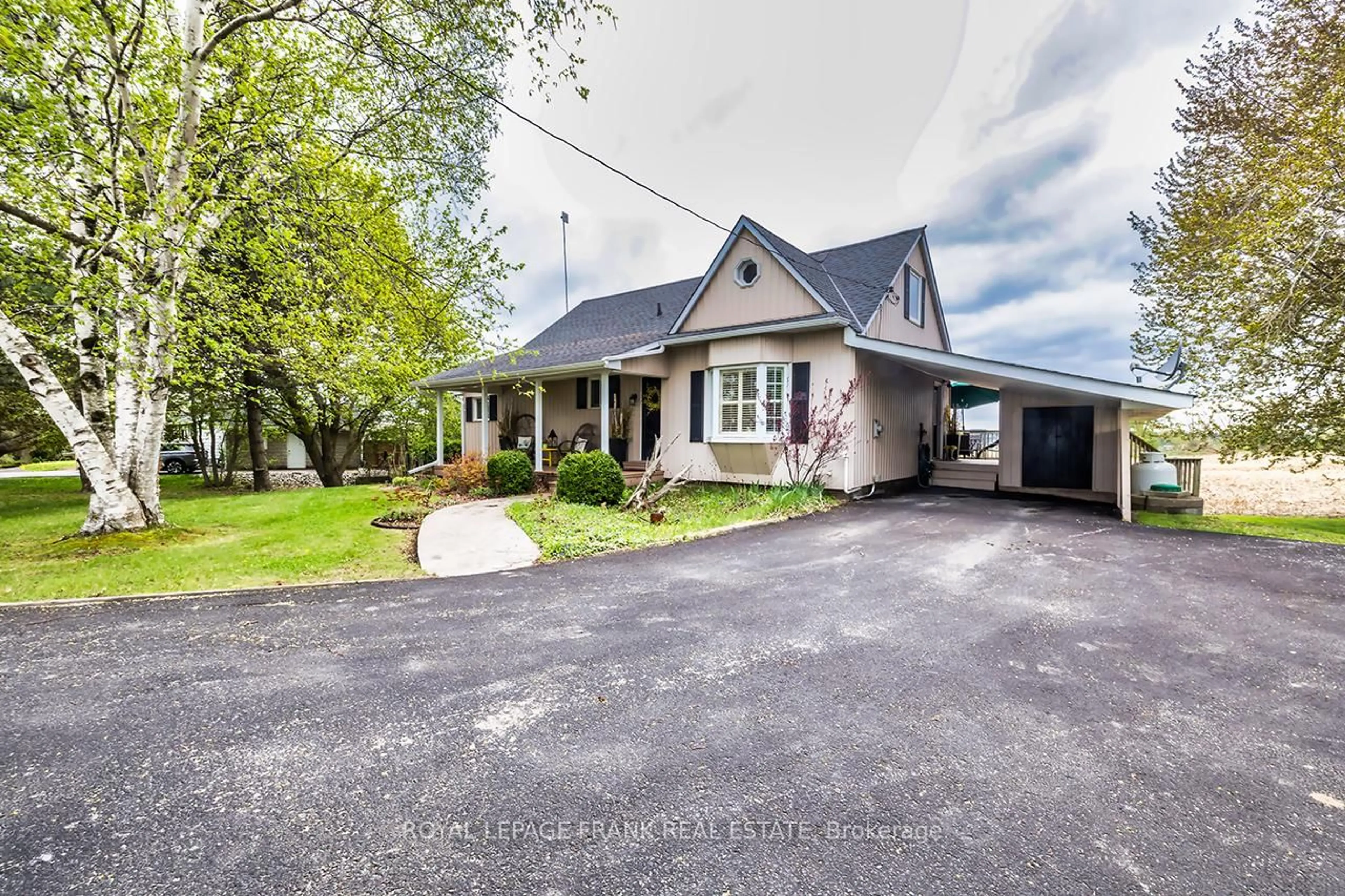 A pic from outside/outdoor area/front of a property/back of a property/a pic from drone, street for 1361 7A Highway, Scugog Ontario L9L 1B5