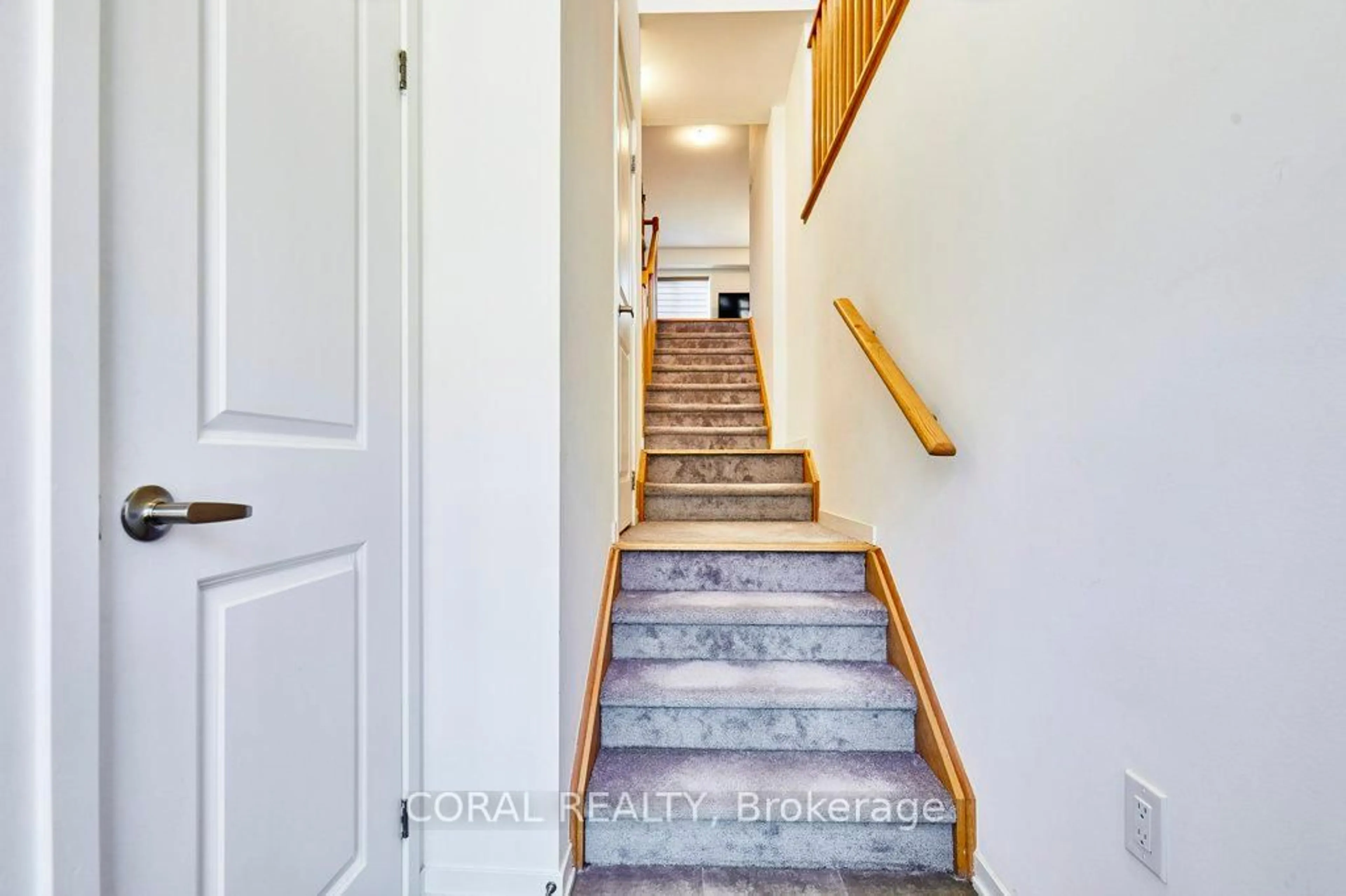 Unknown for 774 Heathrow Path, Oshawa Ontario L1K 3G4