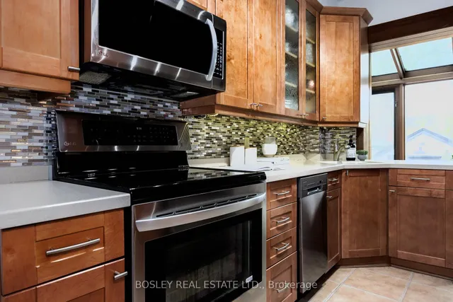 Additional property image - 185 Courcelette Rd