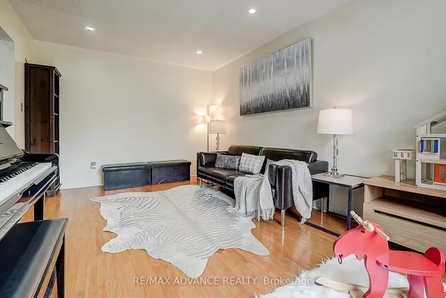 Additional property image - 86 Placentia Blvd