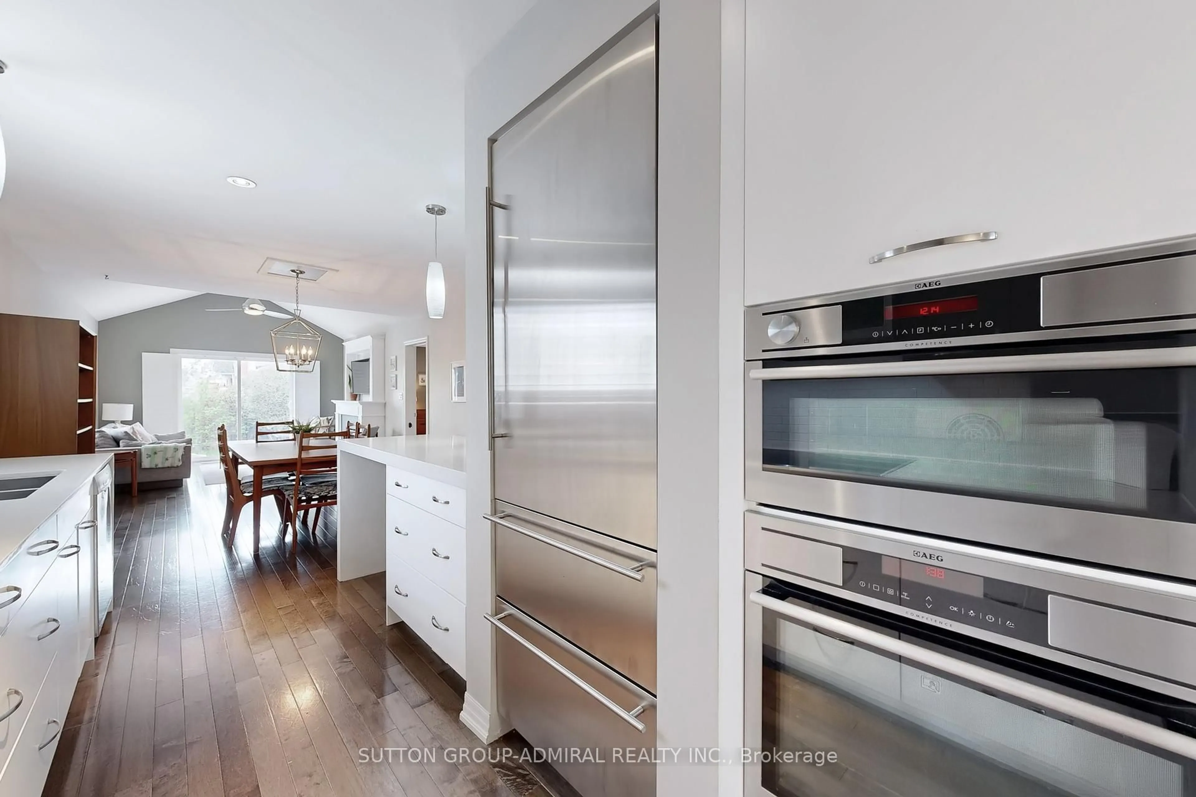 Contemporary kitchen, unknown for 1861 Silverstone Cres, Oshawa Ontario L1K 0T2