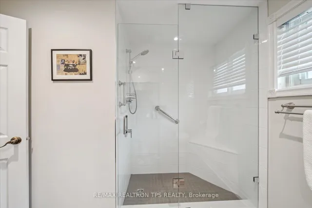 Additional property image - 14 Monmouth Crt