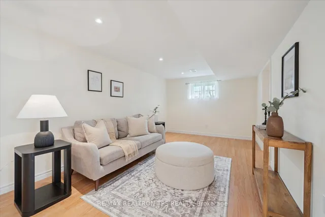 Additional property image - 14 Monmouth Crt