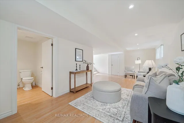 Additional property image - 14 Monmouth Crt