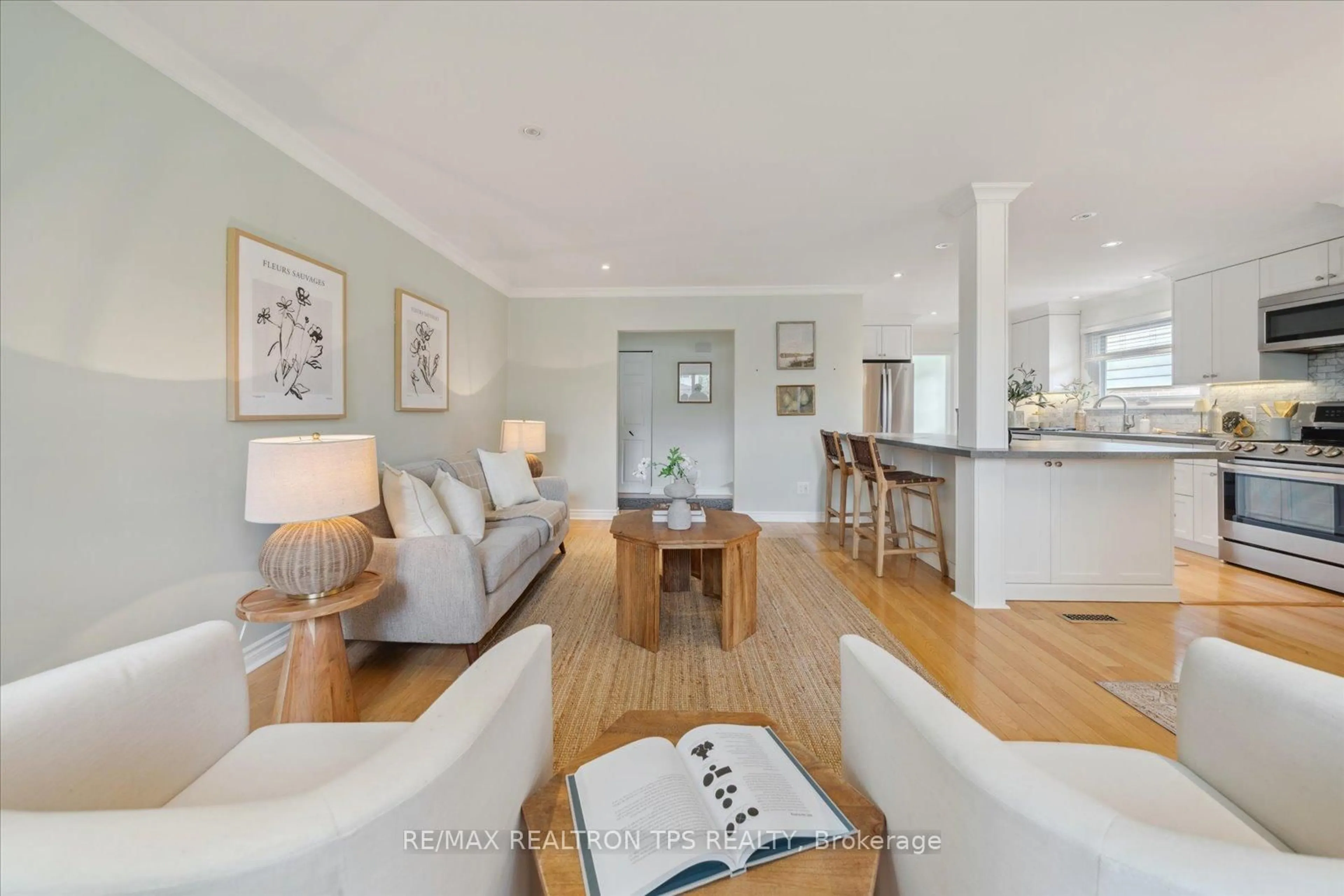 Living room with furniture, unknown for 14 Monmouth Crt, Toronto Ontario M1H 2T5