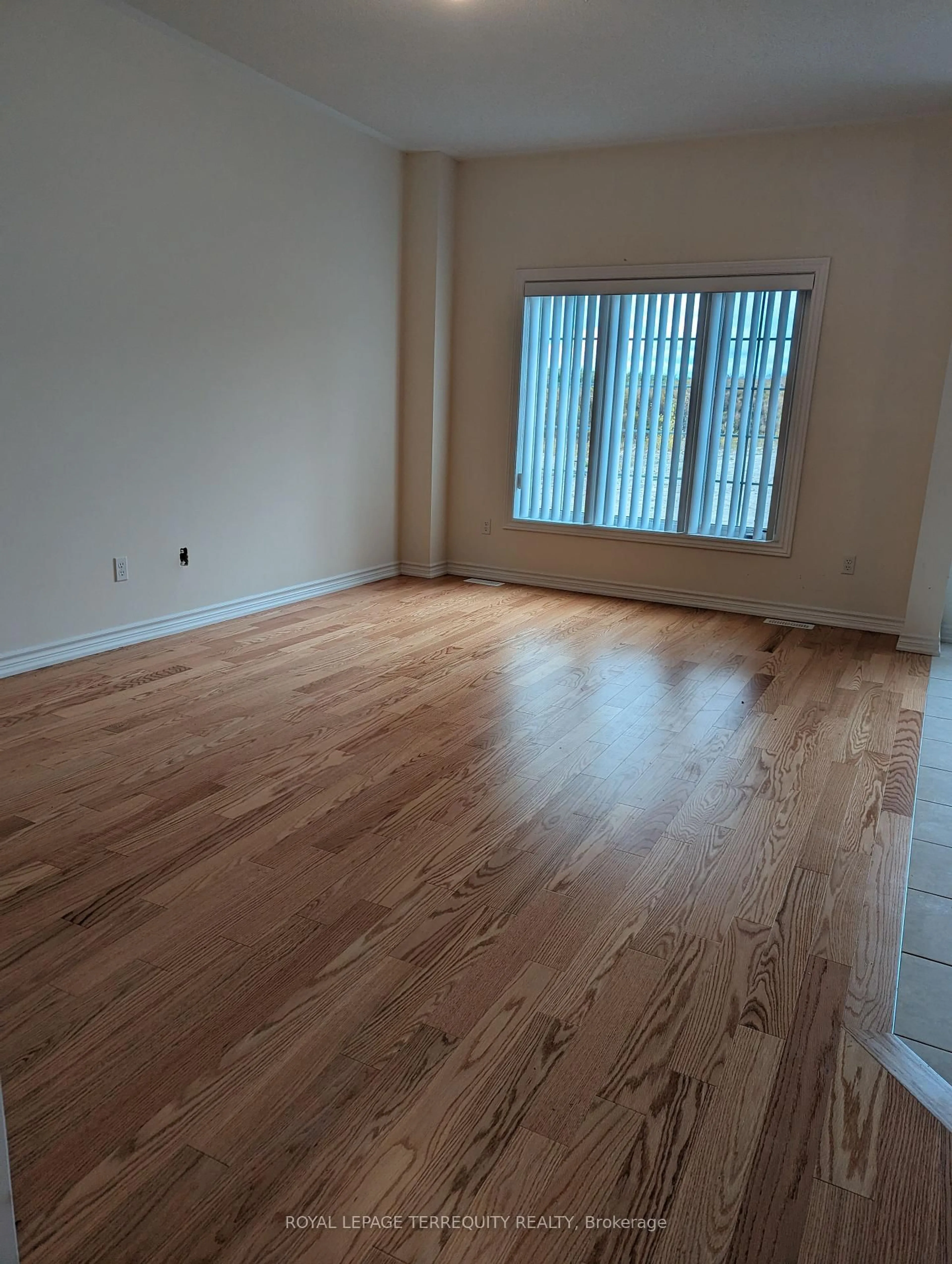 A pic of a room for 2420 Angora St, Pickering Ontario L1X 0M6