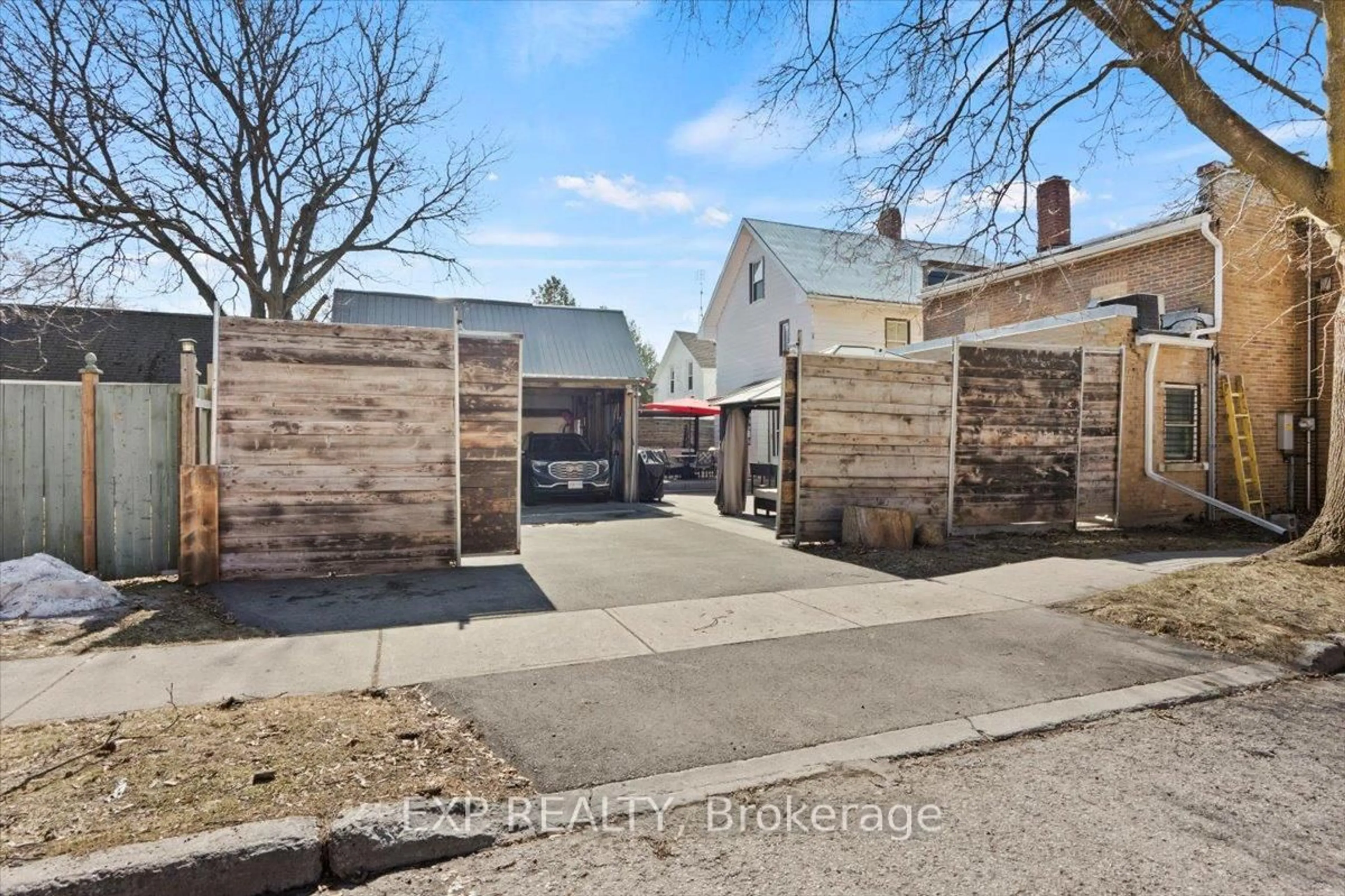 A pic from outside/outdoor area/front of a property/back of a property/a pic from drone, street for 5297 Main St, Clarington Ontario L0B 1M0