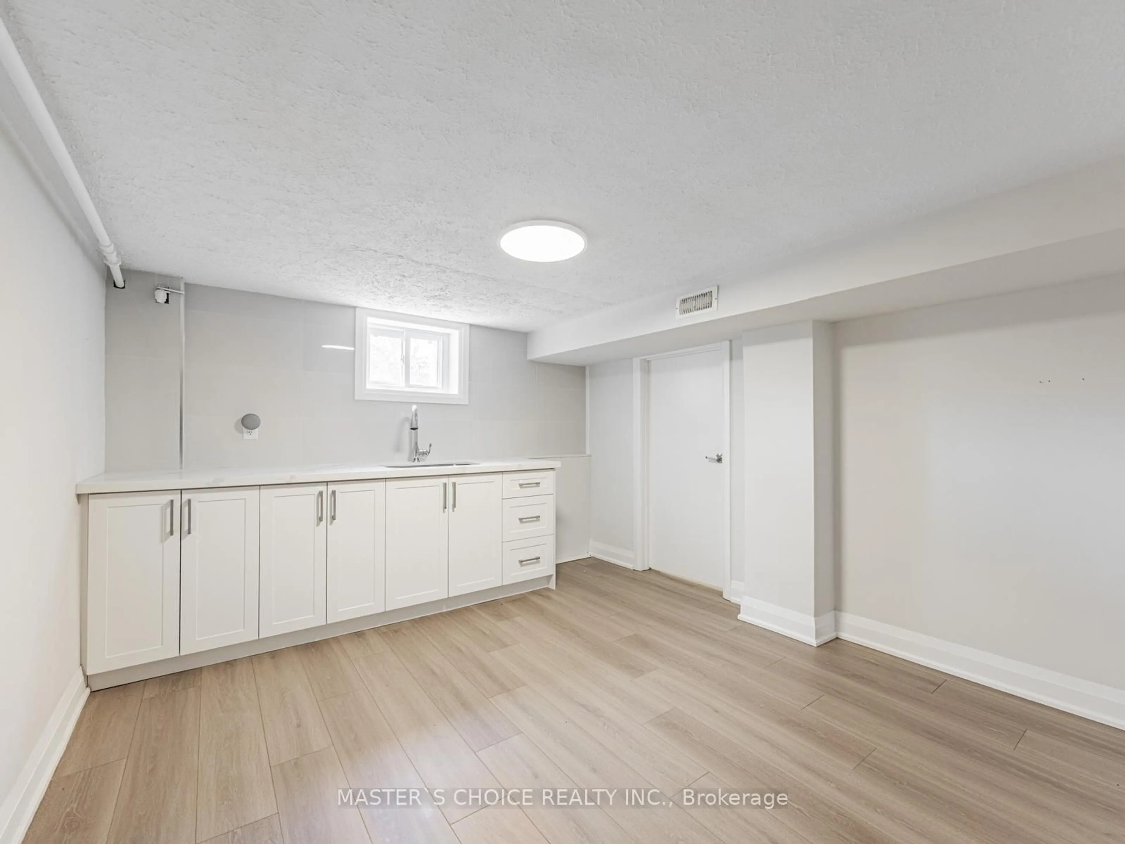 Unknown for 127 Highfield Rd, Toronto Ontario M4L 2T9