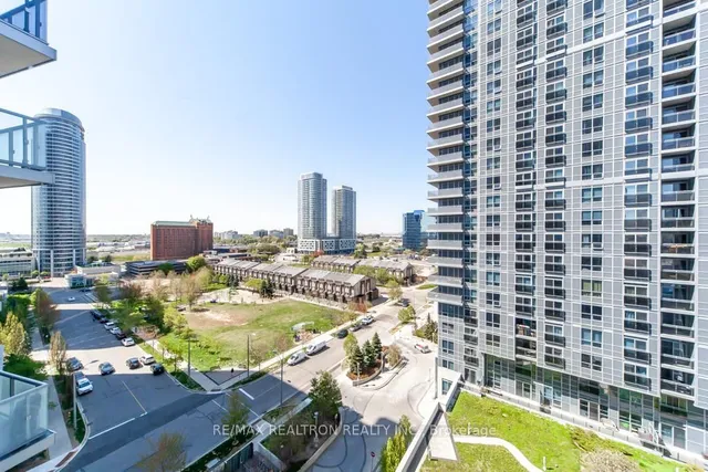 Additional property image - 225 Village Green Sq Unit 1004