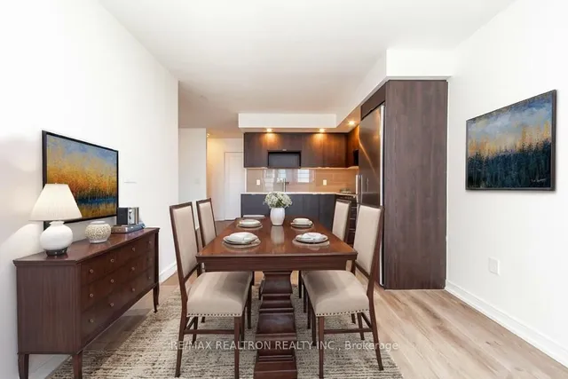 Additional property image - 225 Village Green Sq Unit 1004