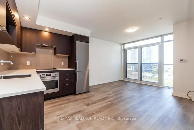 Additional property image - 225 Village Green Sq Unit 1004