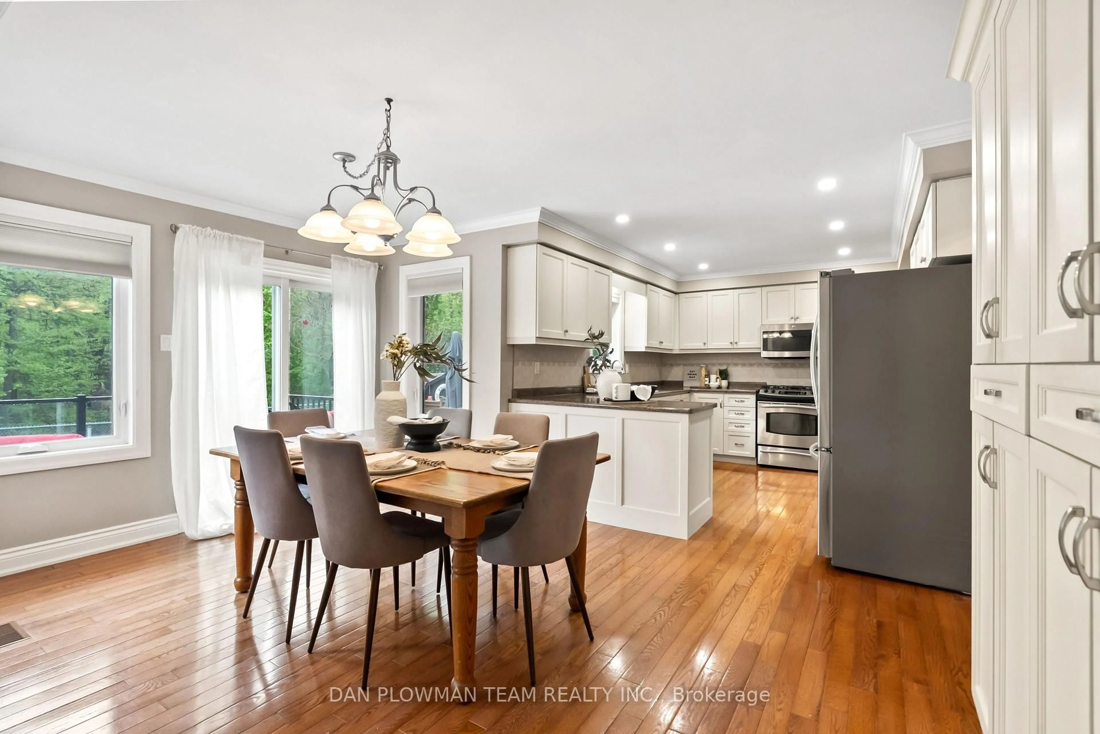 Open concept kitchen, wood/laminate floor for 460 Palmtree Cres, Oshawa Ontario L1K 2H3