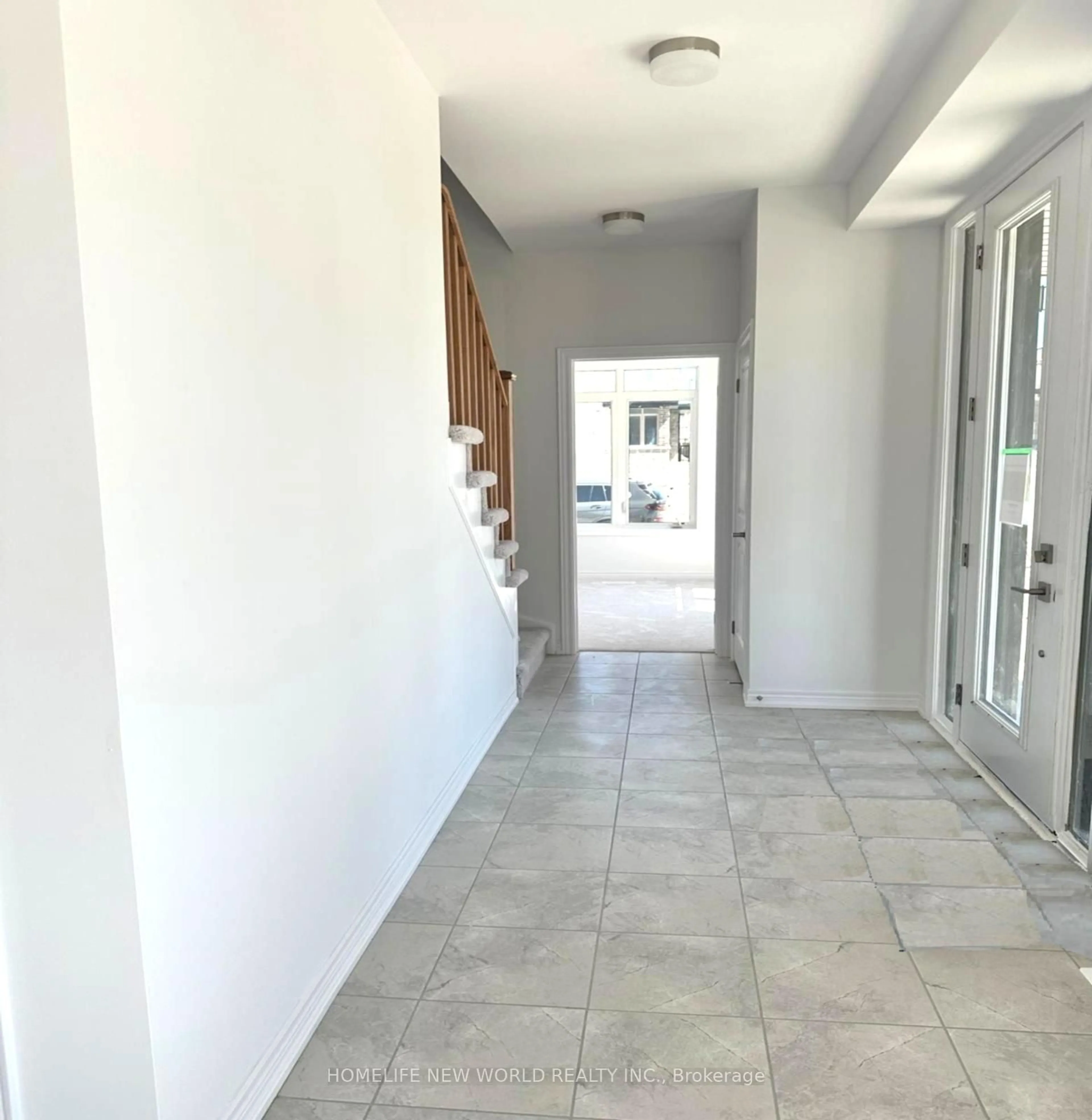 Indoor entryway for 2048 Chris Mason St, Oshawa Ontario L1L 0S5