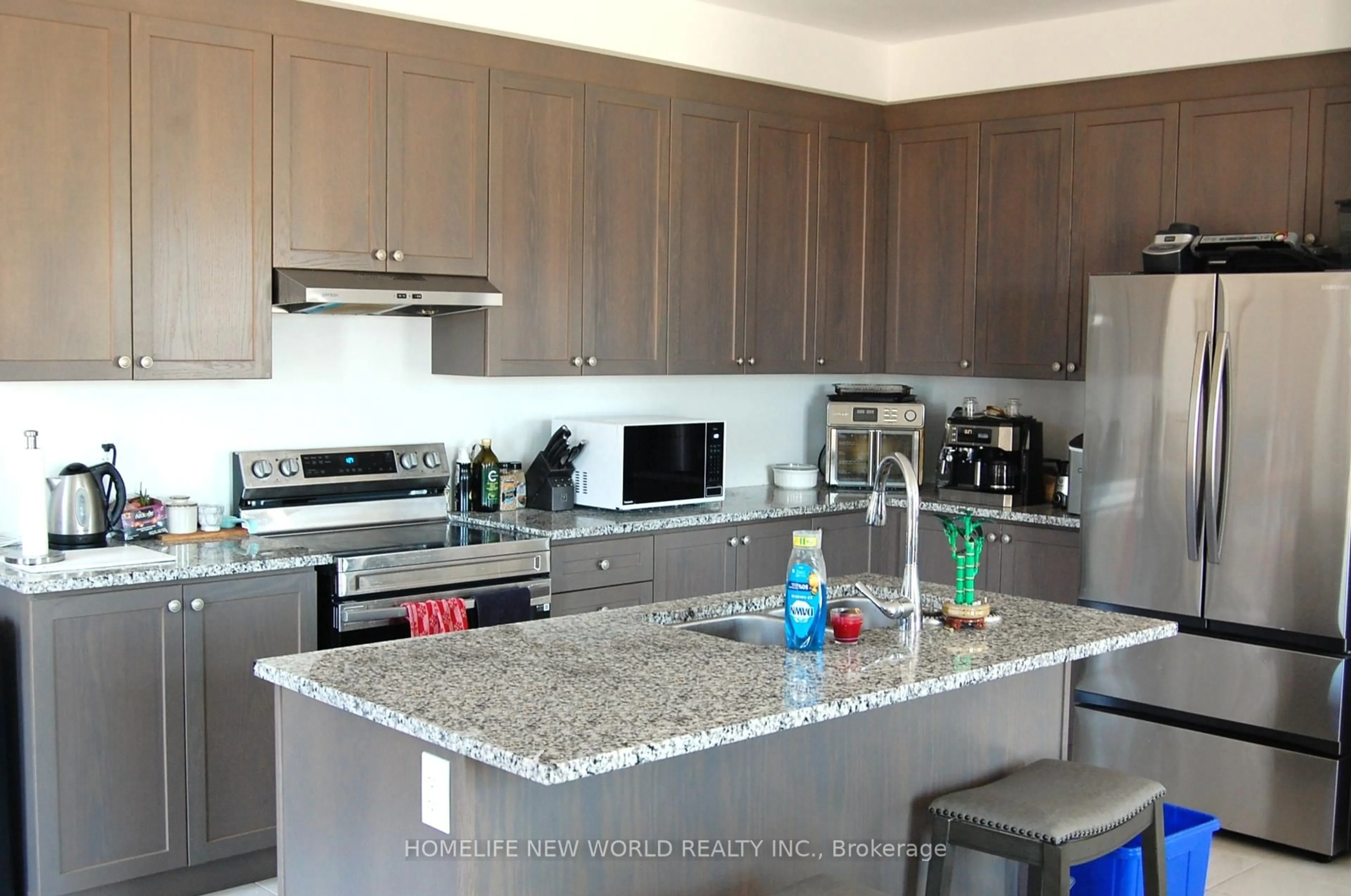 Open concept kitchen, unknown for 2048 Chris Mason St, Oshawa Ontario L1L 0S5
