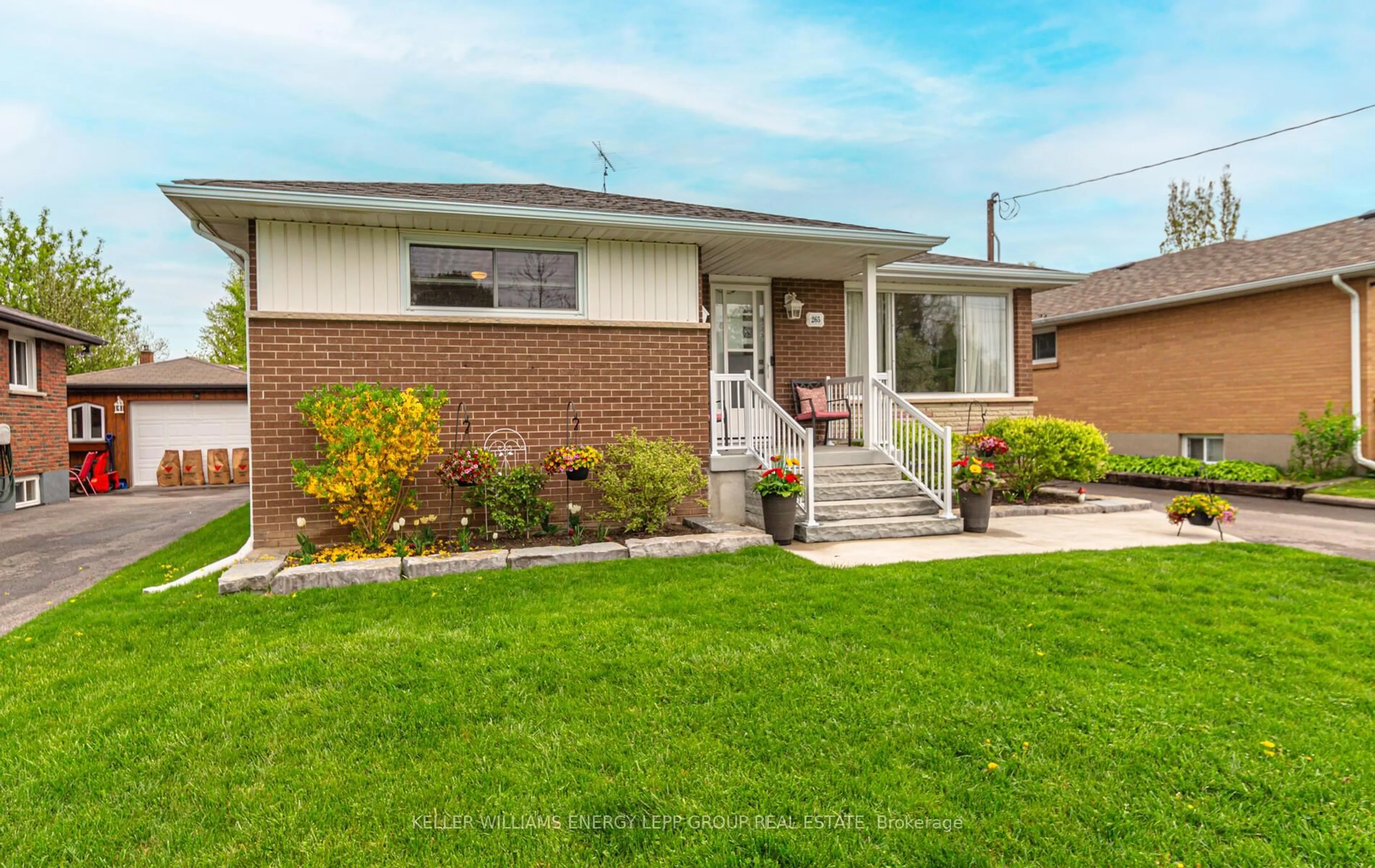 Home with brick exterior material, street for 265 Poplar St, Oshawa Ontario L1H 6P6