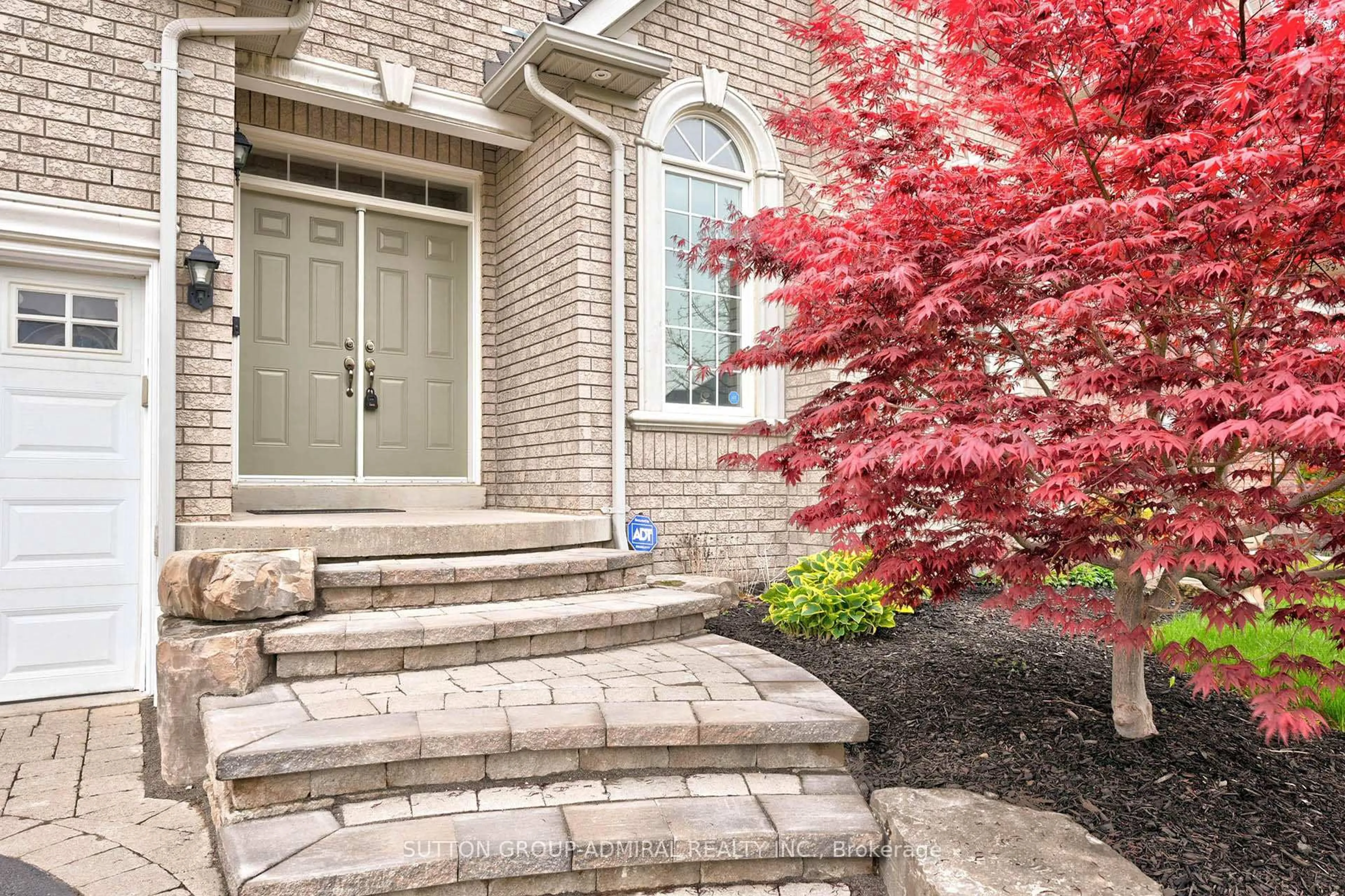 Home with brick exterior material, street for 183 Tormina Blvd, Whitby Ontario L1R 3R5