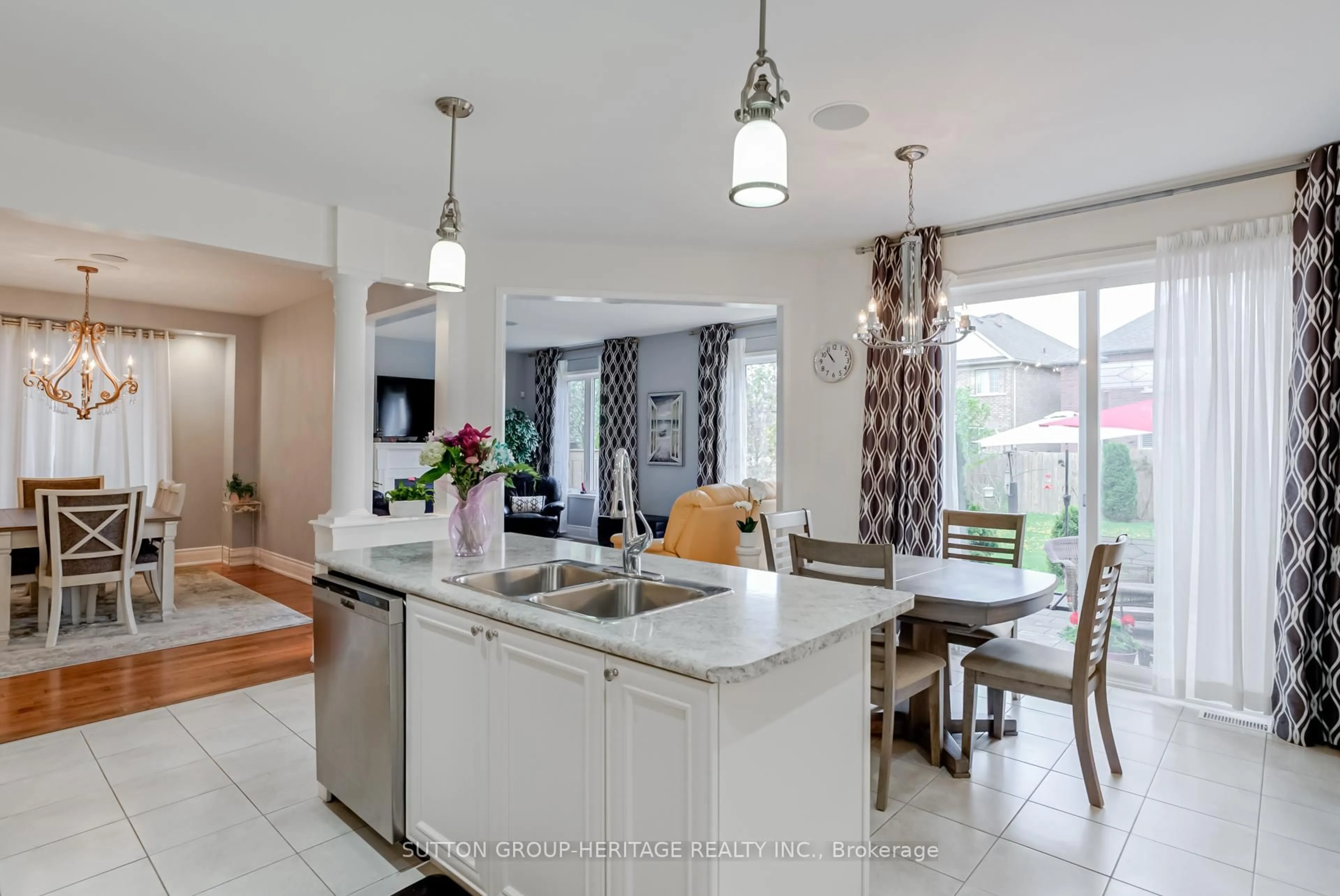 Open concept kitchen, ceramic/tile floor for 162 Ice Palace Cres, Oshawa Ontario L1L 0H1