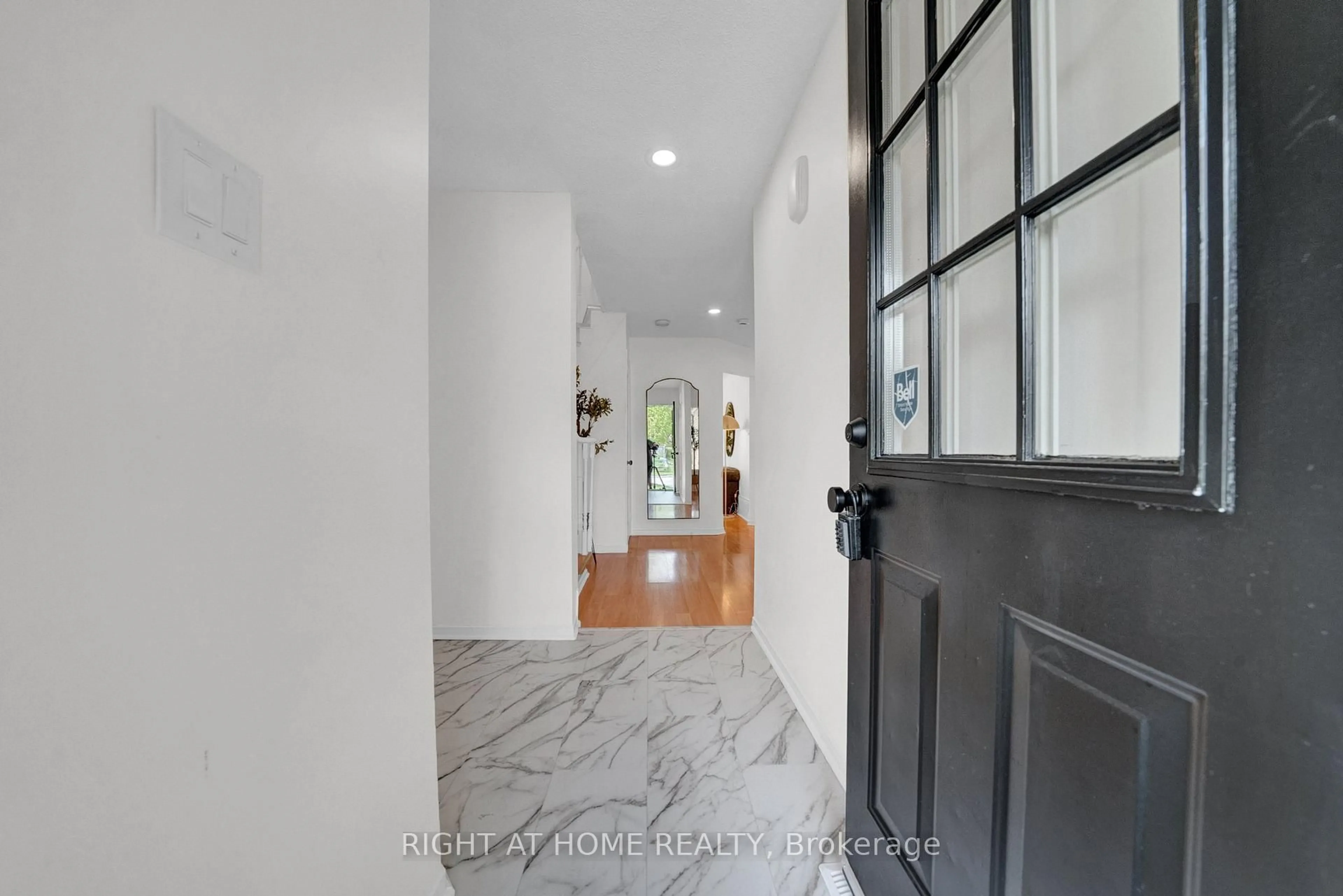 Indoor entryway for 69 Reed Dr, Ajax Ontario L1S 6T7