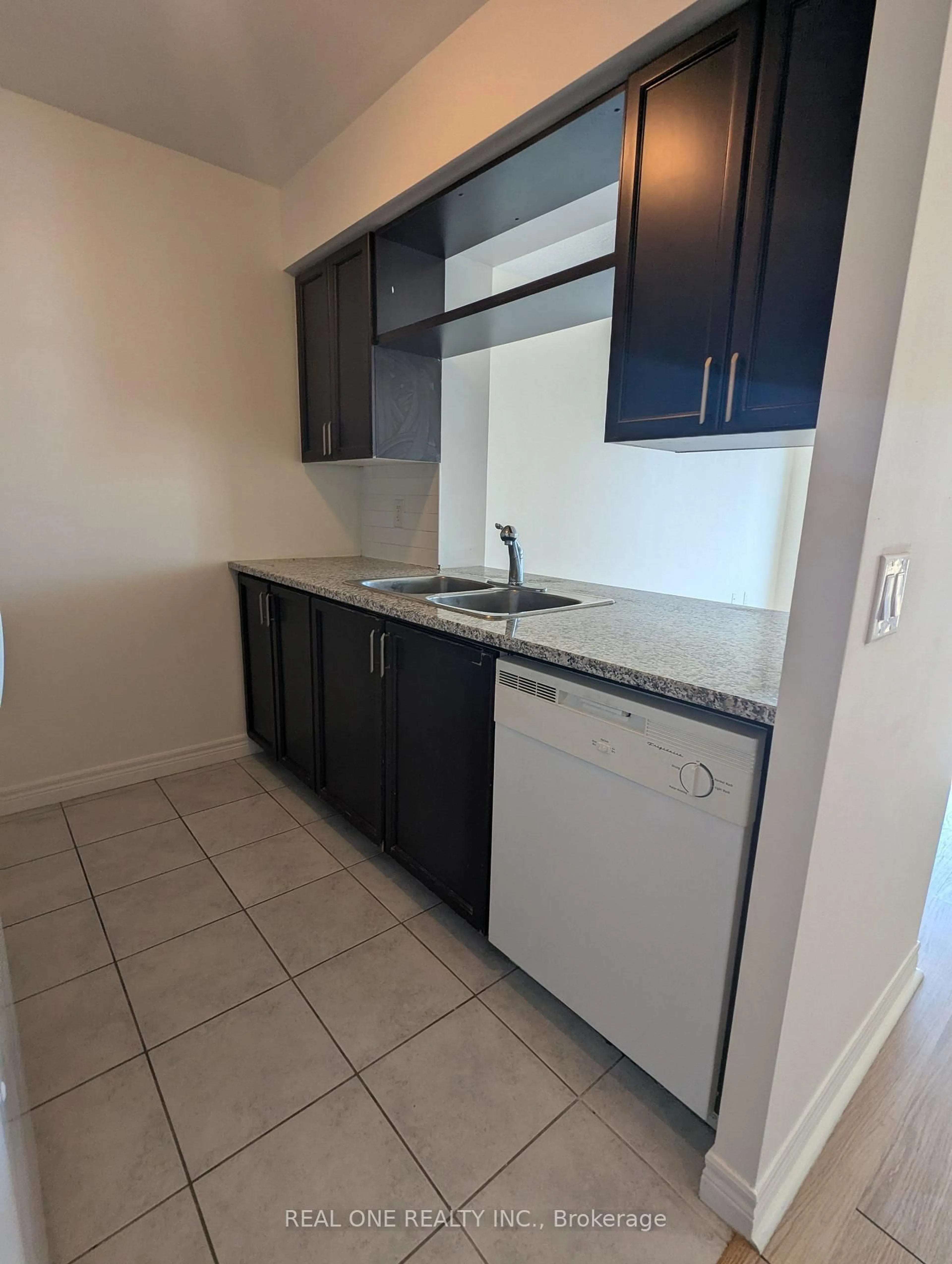 Standard kitchen, unknown for 60 Town Centre Crt #2601, Toronto Ontario M1P 0B1