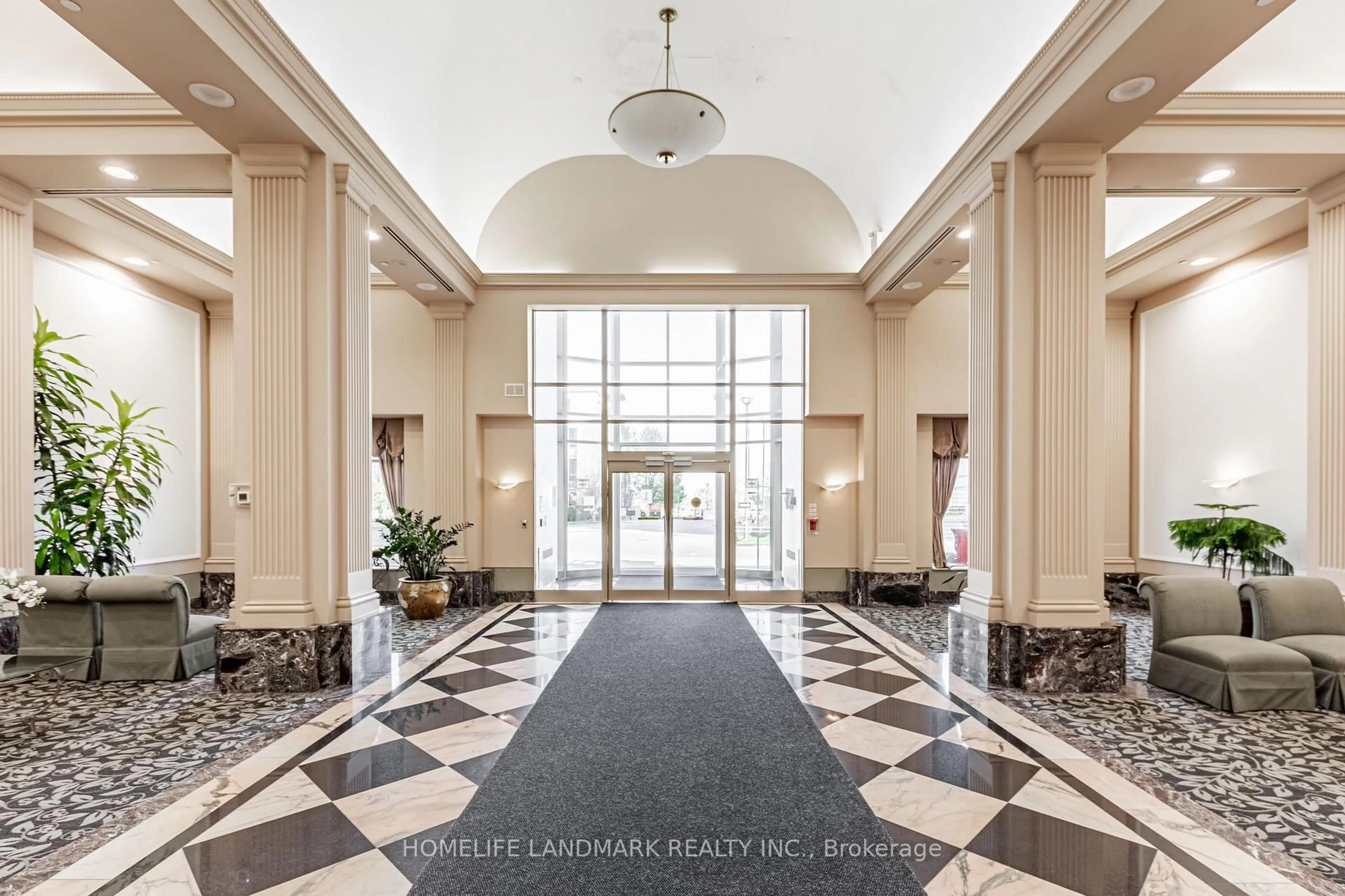Indoor foyer for 1 Lee Centre Dr #1601, Toronto Ontario M1H 3J2