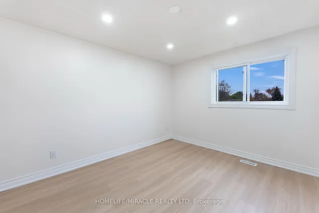 Additional property image - 4 Greendowns Dr