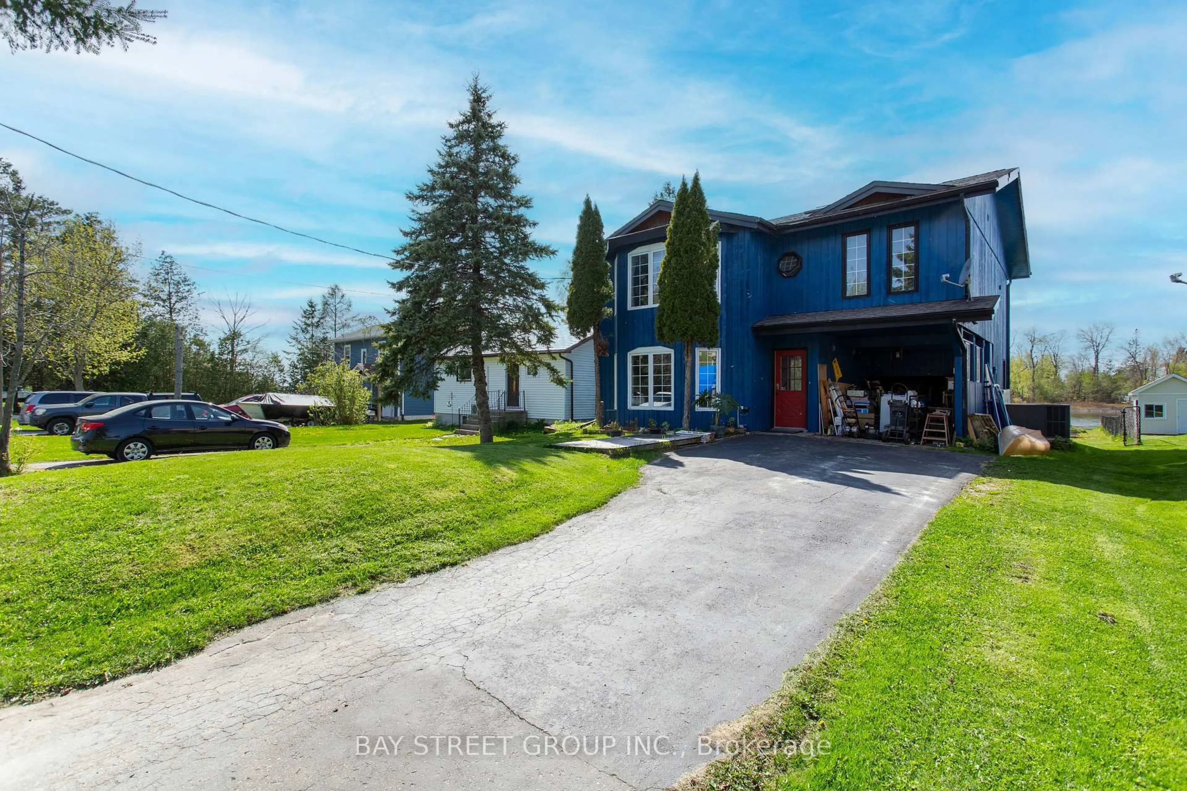 A pic from outside/outdoor area/front of a property/back of a property/a pic from drone, street for 568 View Lake Rd, Scugog Ontario L0B 1K0