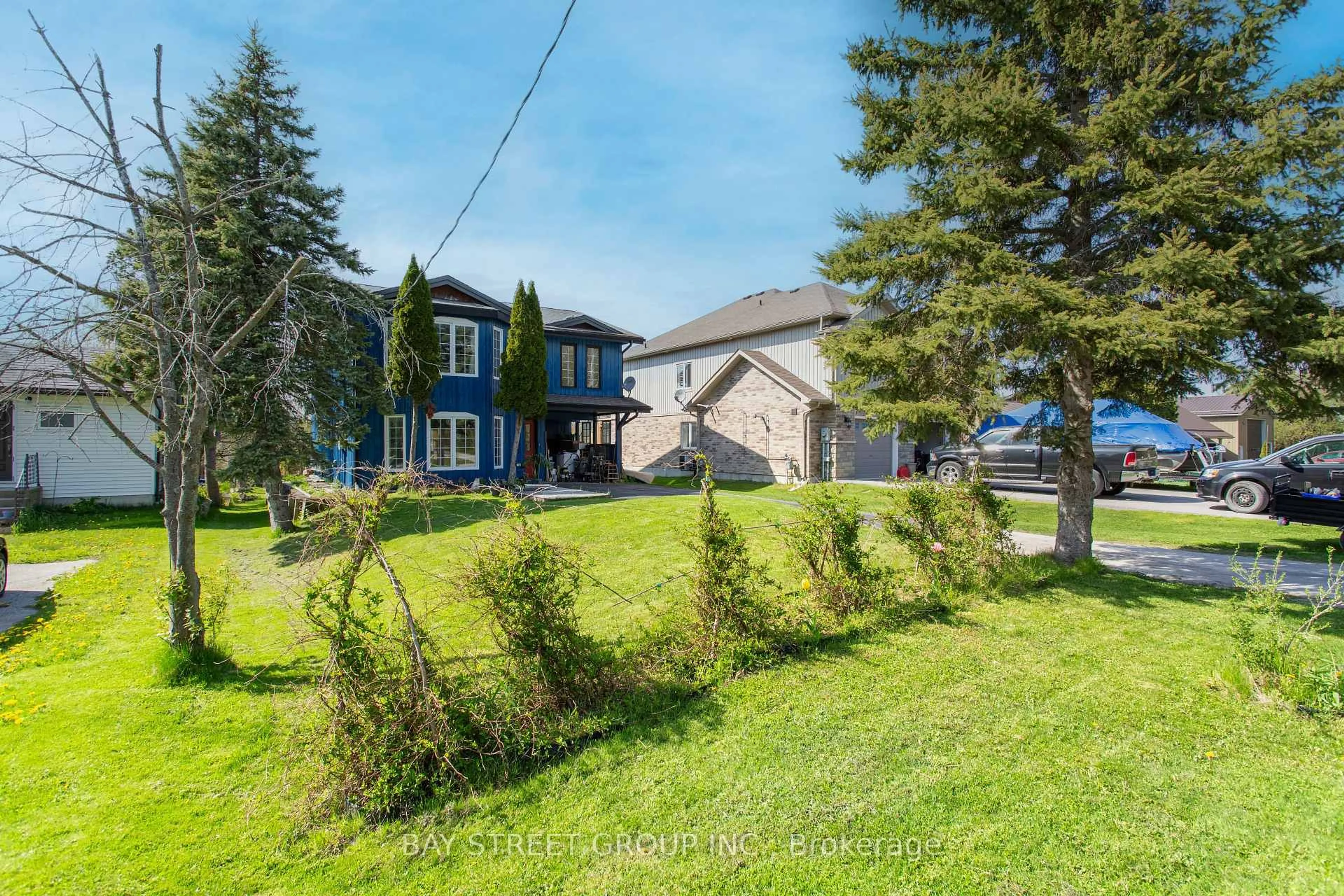 A pic from outside/outdoor area/front of a property/back of a property/a pic from drone, street for 568 View Lake Rd, Scugog Ontario L0B 1K0