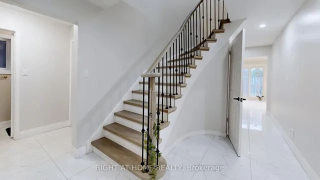 Additional property image - 16 Graybark Cres