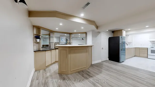 Additional property image - 16 Graybark Cres