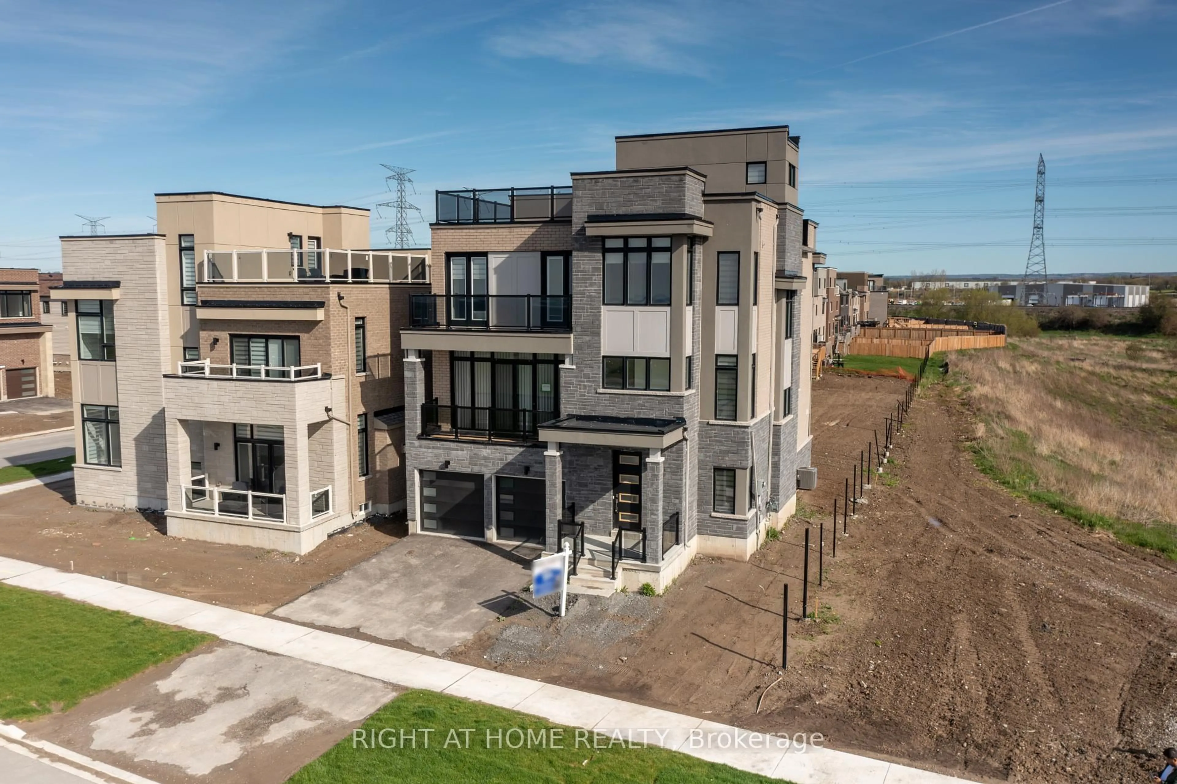 A pic from outside/outdoor area/front of a property/back of a property/a pic from drone, unknown for 275 Port Darlington Rd, Clarington Ontario L1C 4B1