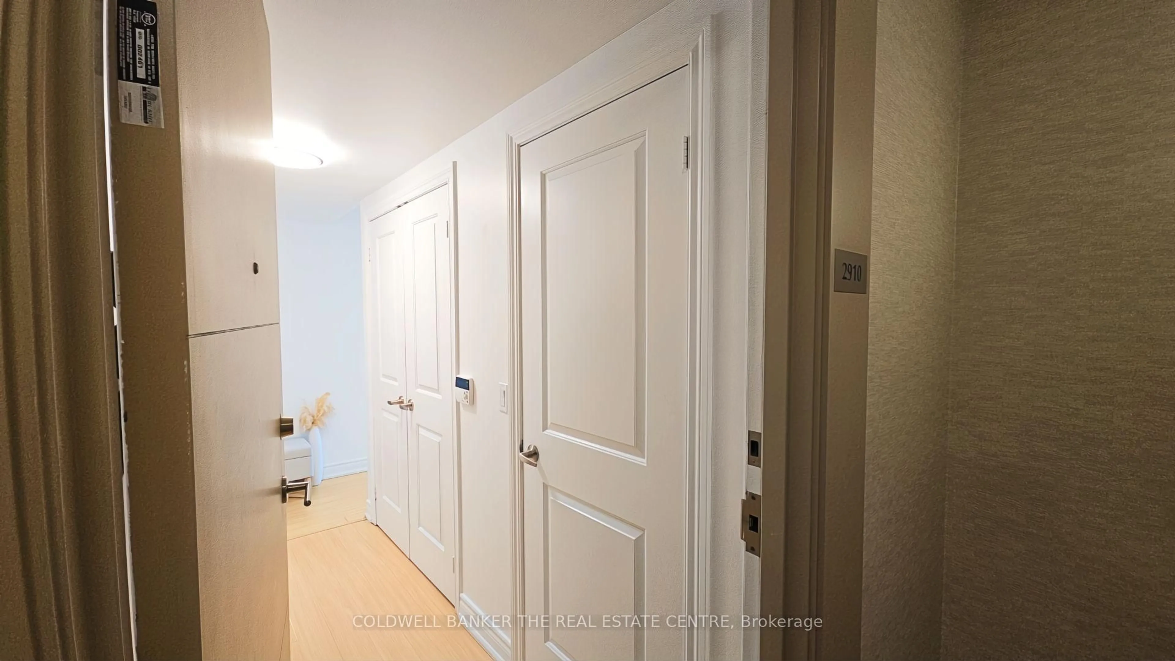 Unknown for 50 Town Centre Crt #2910, Toronto Ontario M1P 0A9