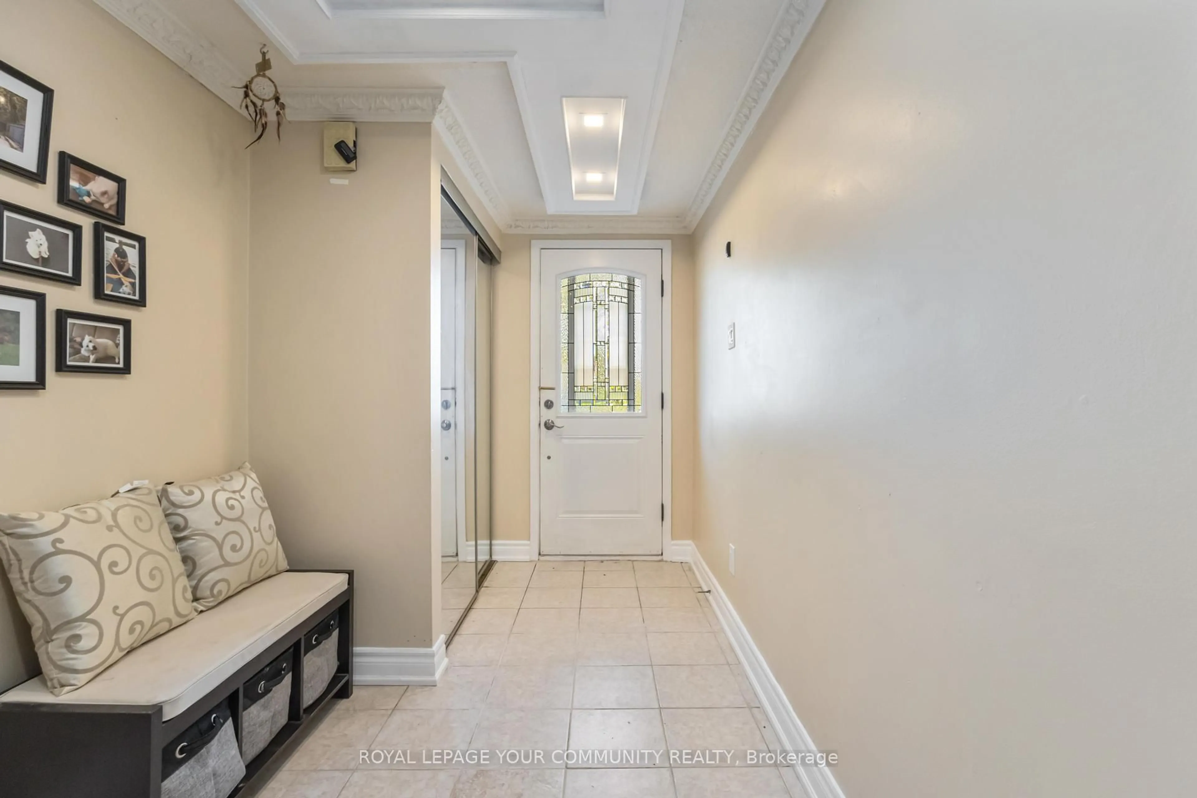 Indoor entryway for 141 Galloway Rd #73, Toronto Ontario M1E 4X4