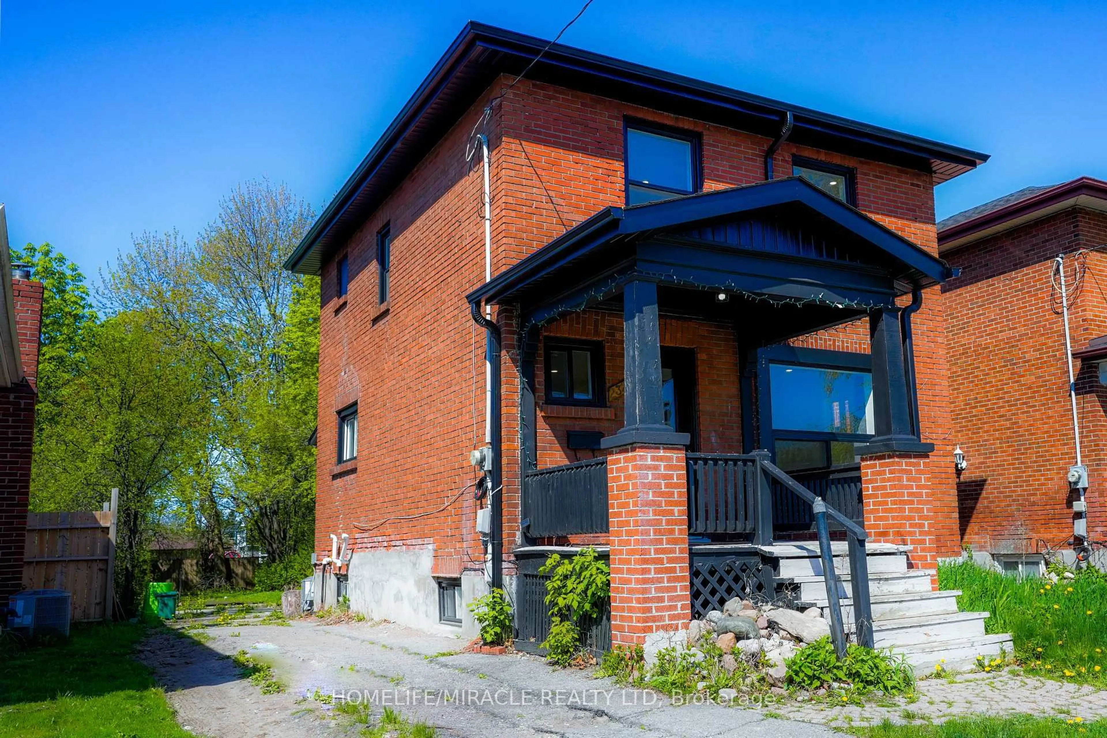 Home with brick exterior material, street for 232 Burk St, Oshawa Ontario L1J 4C3