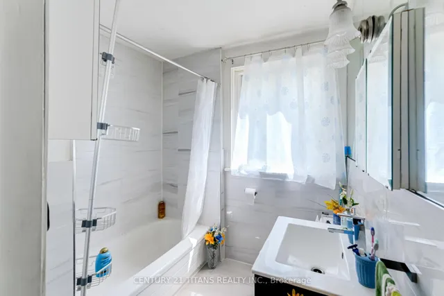 Additional property image - 20 Benadair Crt