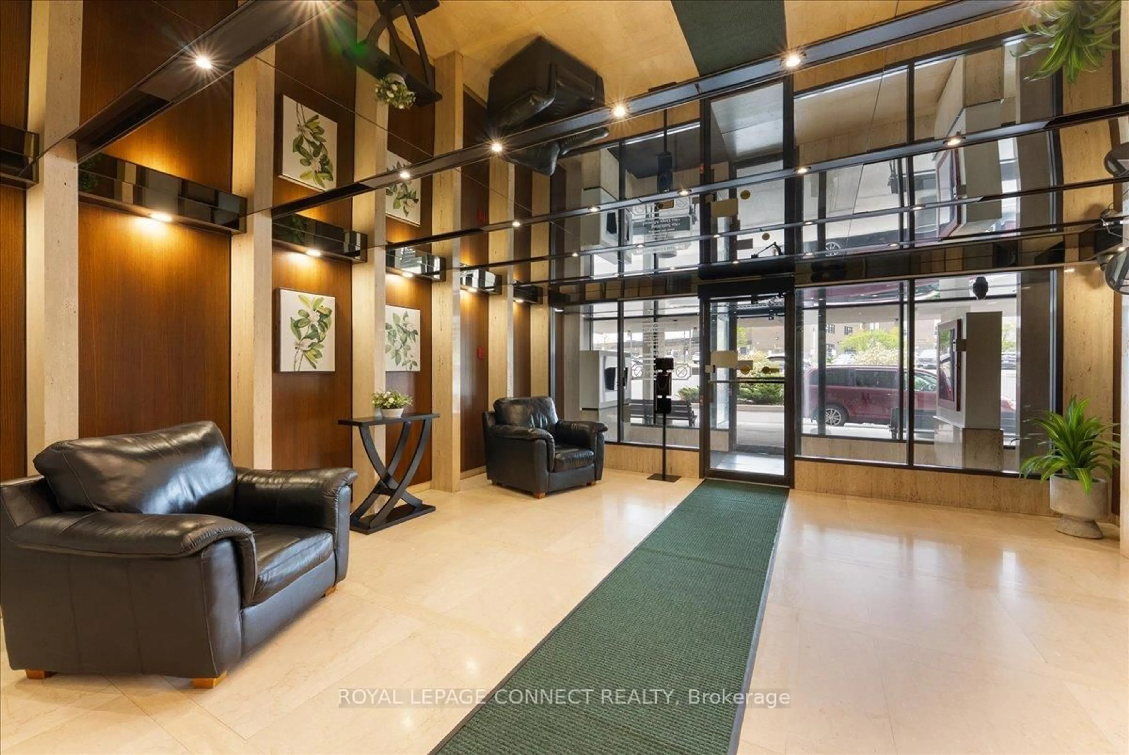 Indoor foyer for 44 Falby Crt #805, Ajax Ontario L1S 3L1