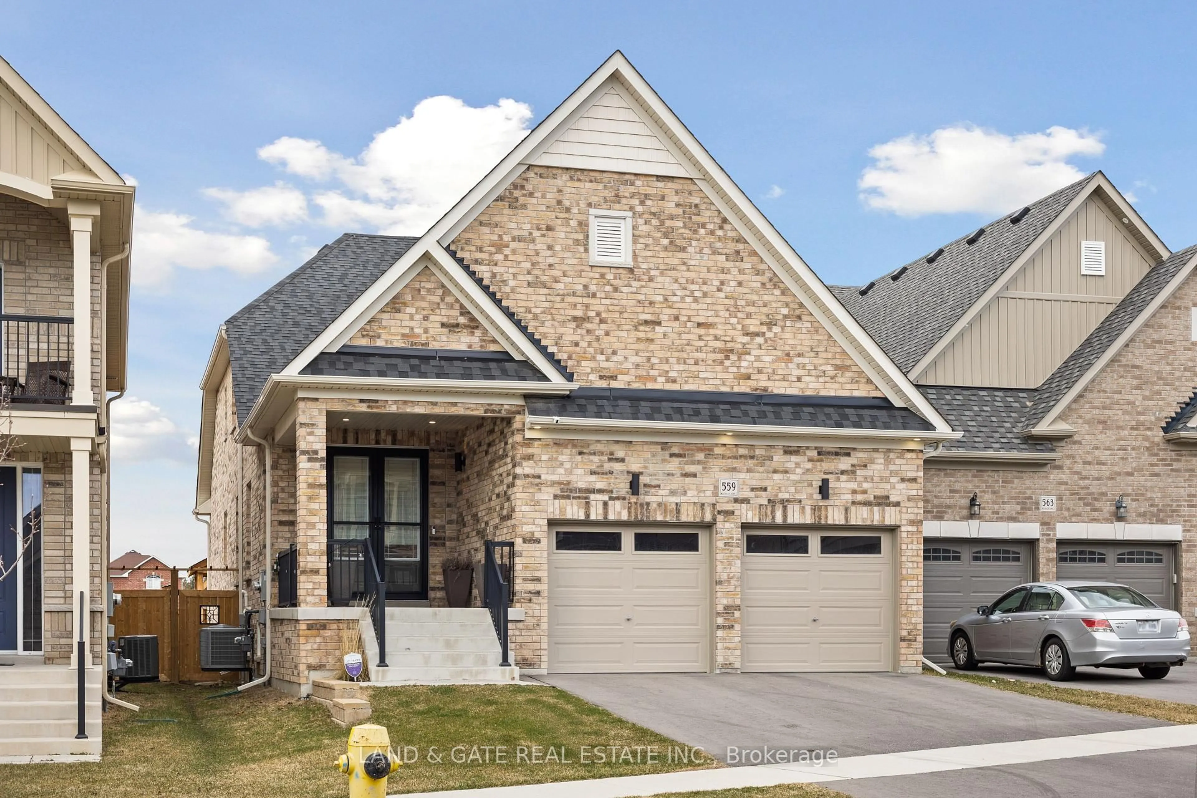 Home with brick exterior material, street for 559 Askew Crt, Oshawa Ontario L1H 0M3