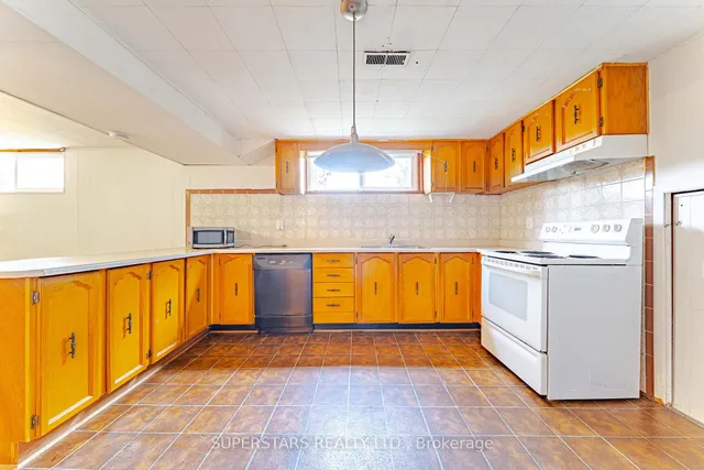 Additional property image - 1 Mayhill Cres